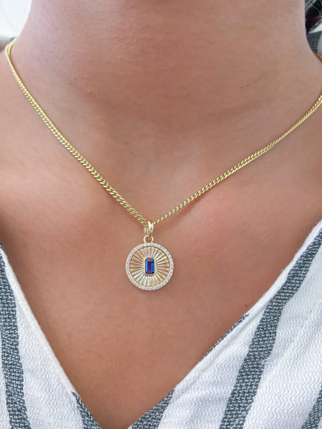 JPPD-742/9112 Blue Sapphire Diamond Pendant | 18K