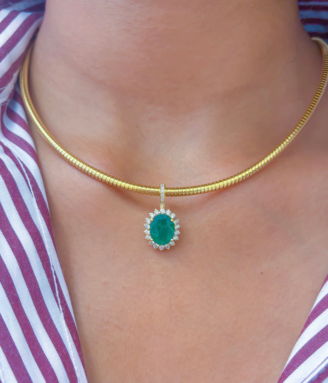JPPD-754/9144 Emerald Helo Diamond Oval Pendant | 18K