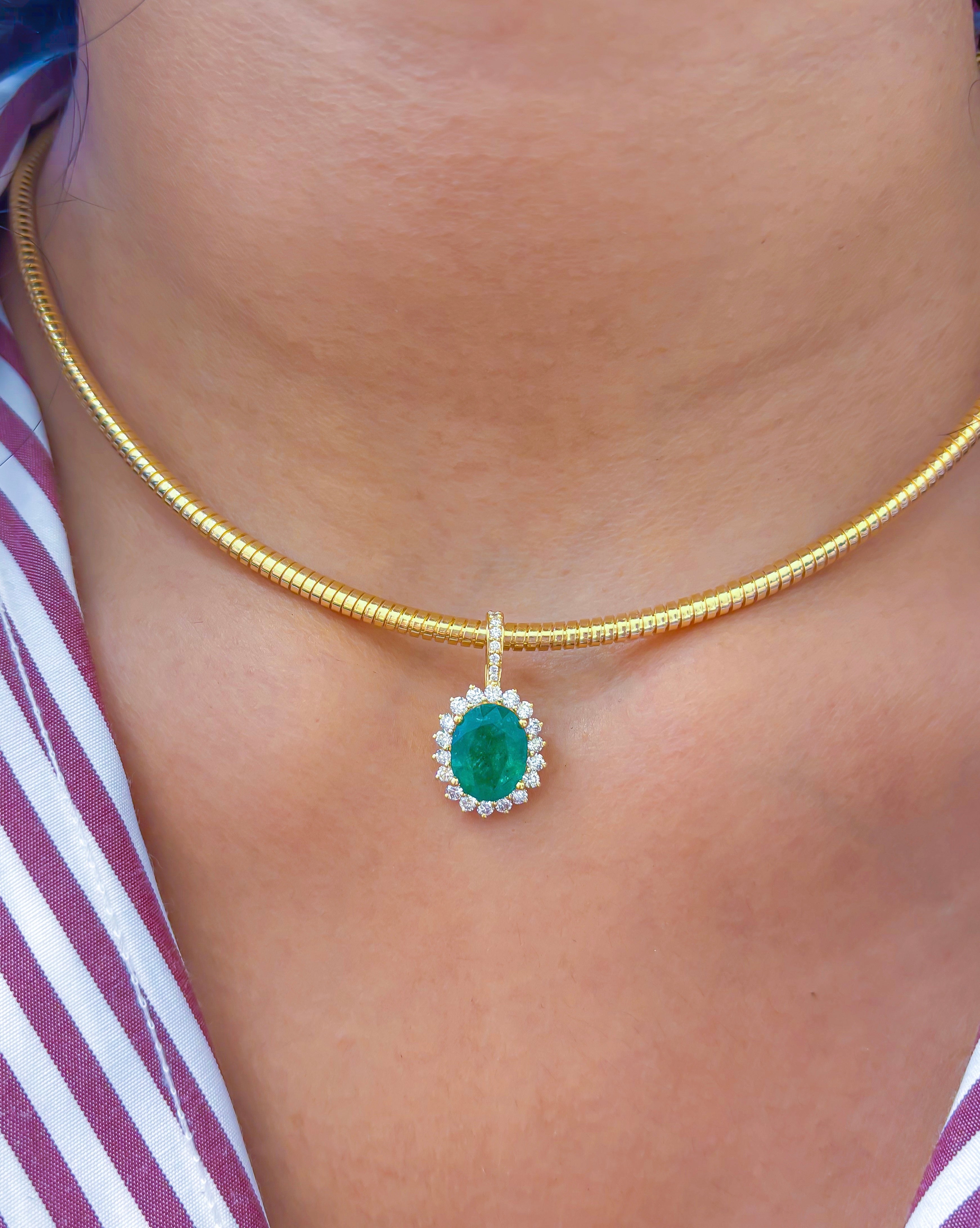 JPPD-755/9145 Emerald Helo Diamond Oval Pendant | 18K