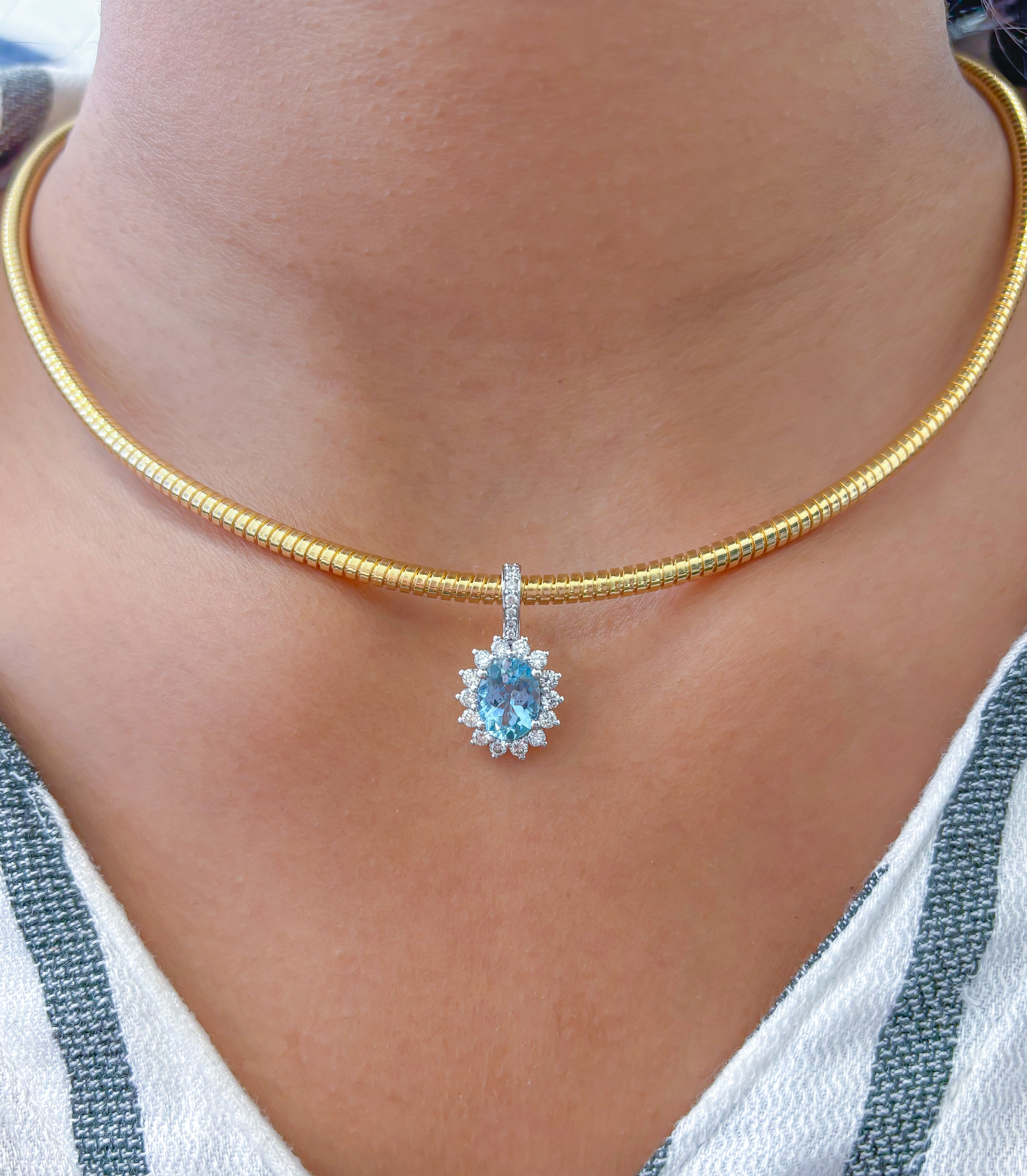 JPPD-786/9211 Aquamarine Helo Diamond Oval Pendant | 14K