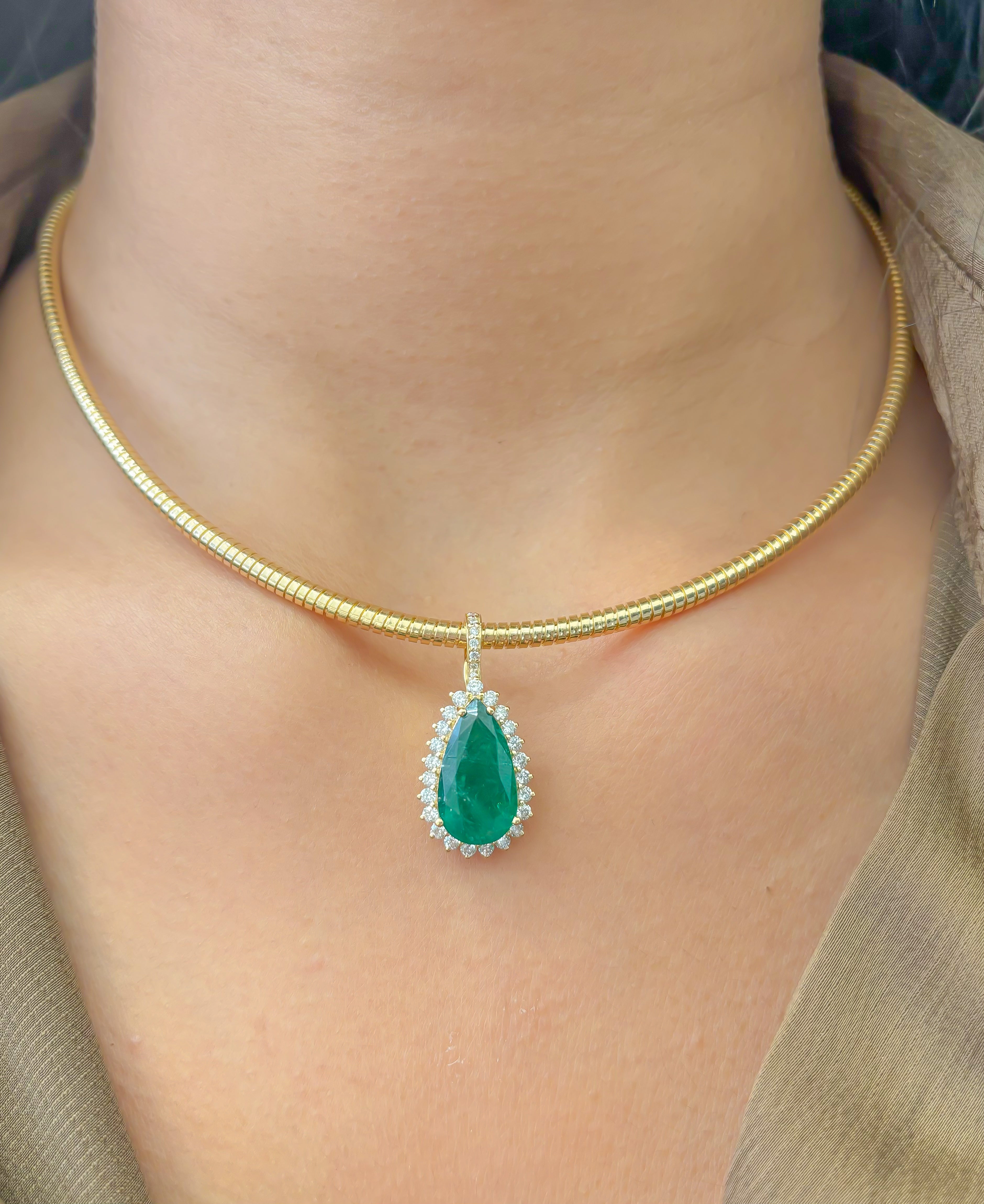 JPPD-809/9290 Emerald Diamond Pendant | 18K
