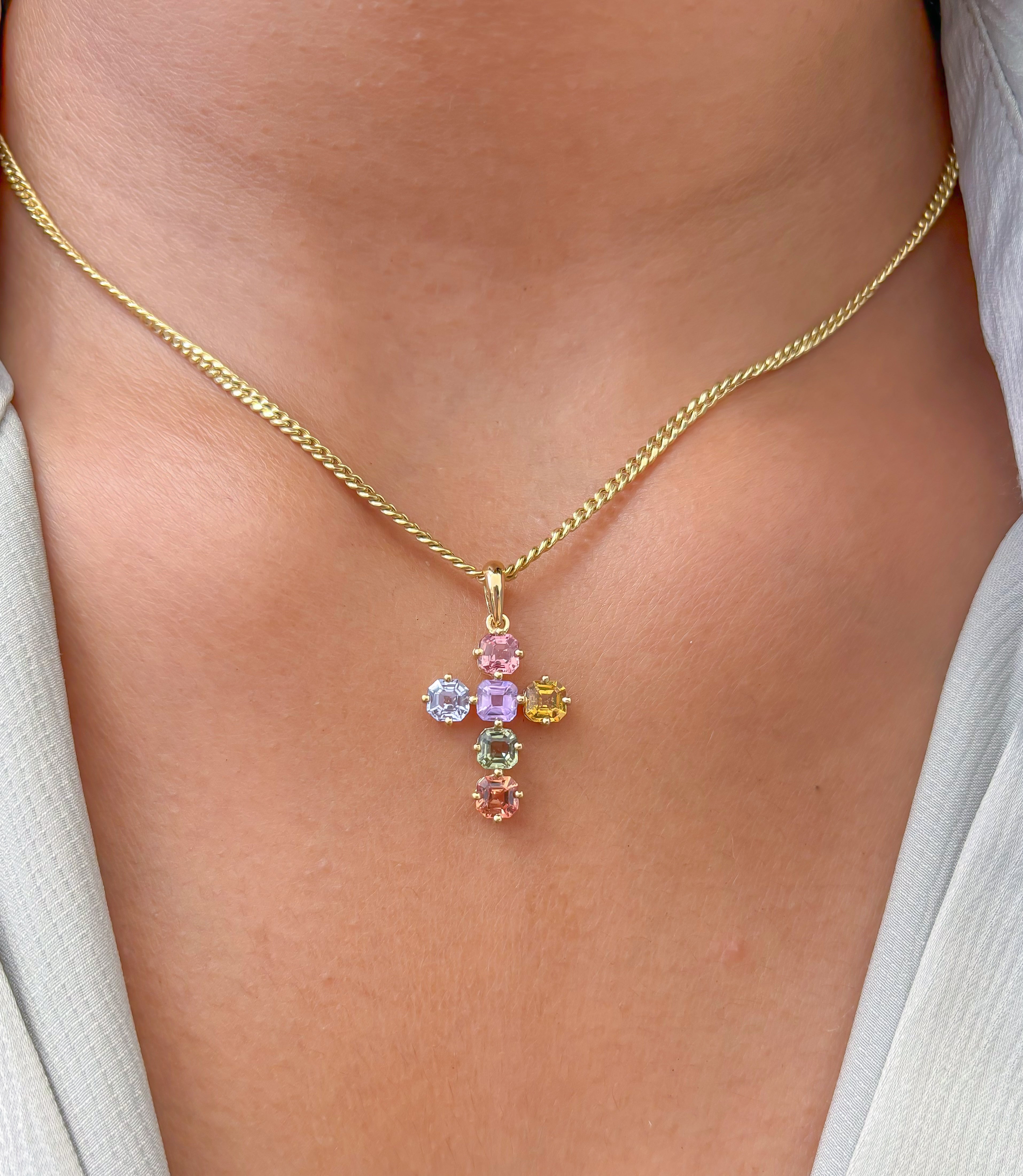 JPPD-817/9352 Rainbow Sapphire Pendant | 18K