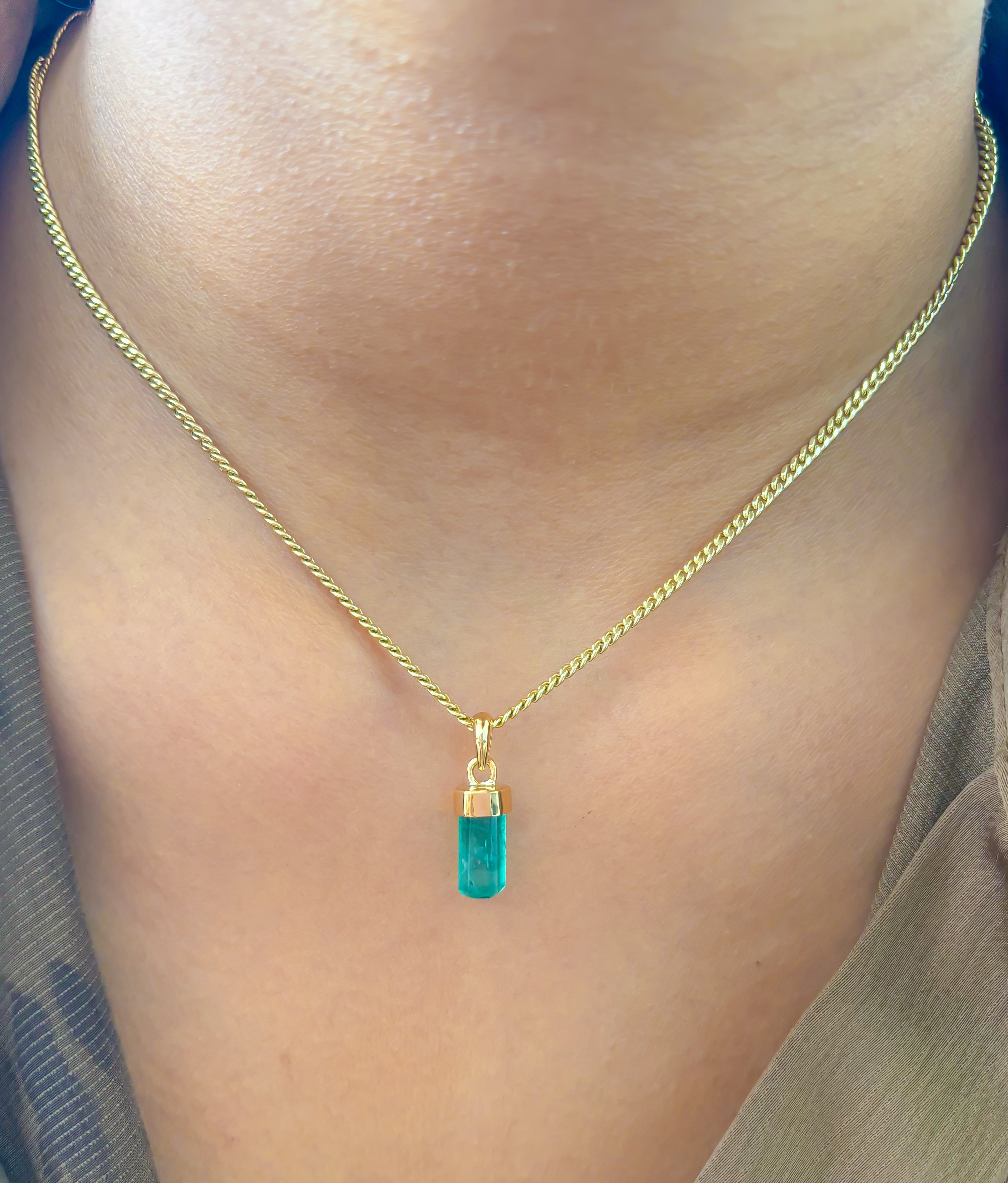 JPPD-978/10277 Emerald Pendant | 18K