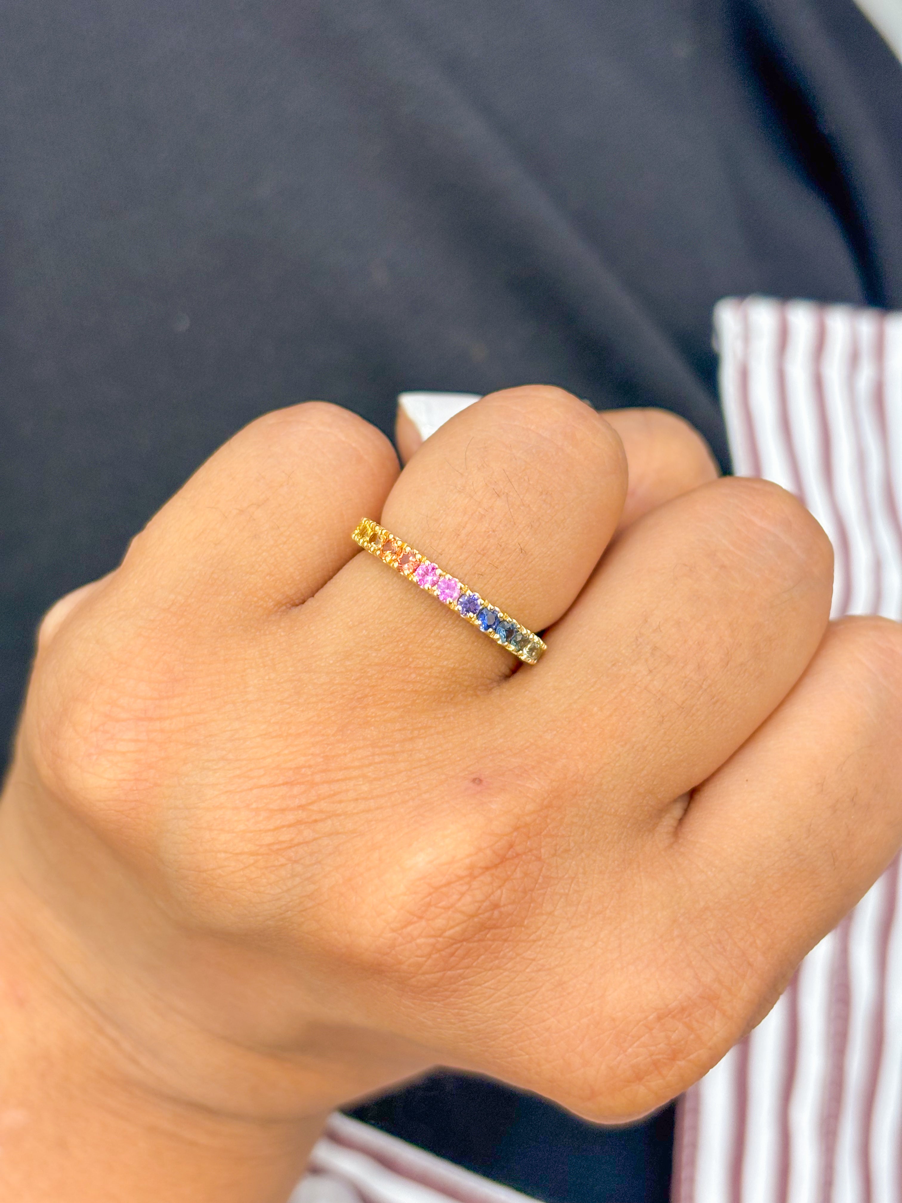 JPRG-1367/3306 Rainbow Round Half Ring | 18K