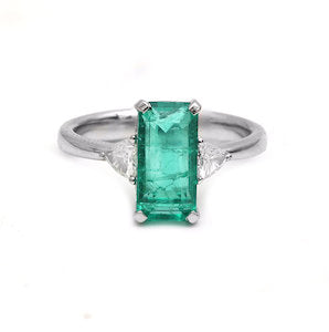 JPRG-1413/3400 Emerald Ring | 18K