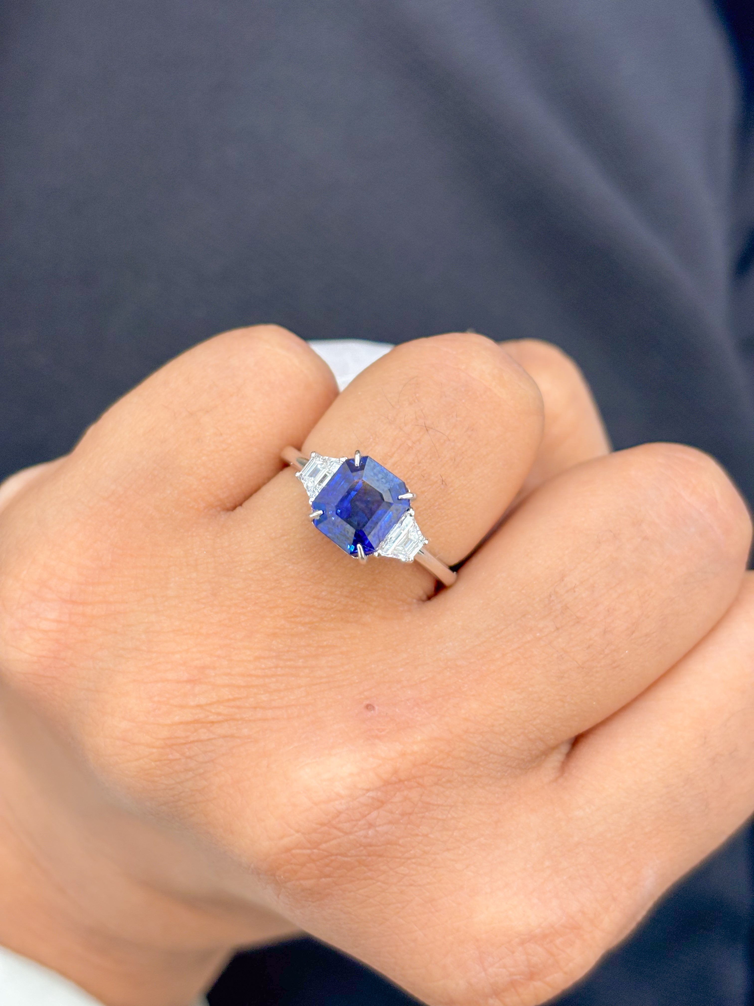 JPRG-1571/3890 Blue Sapphire Ring | 18K