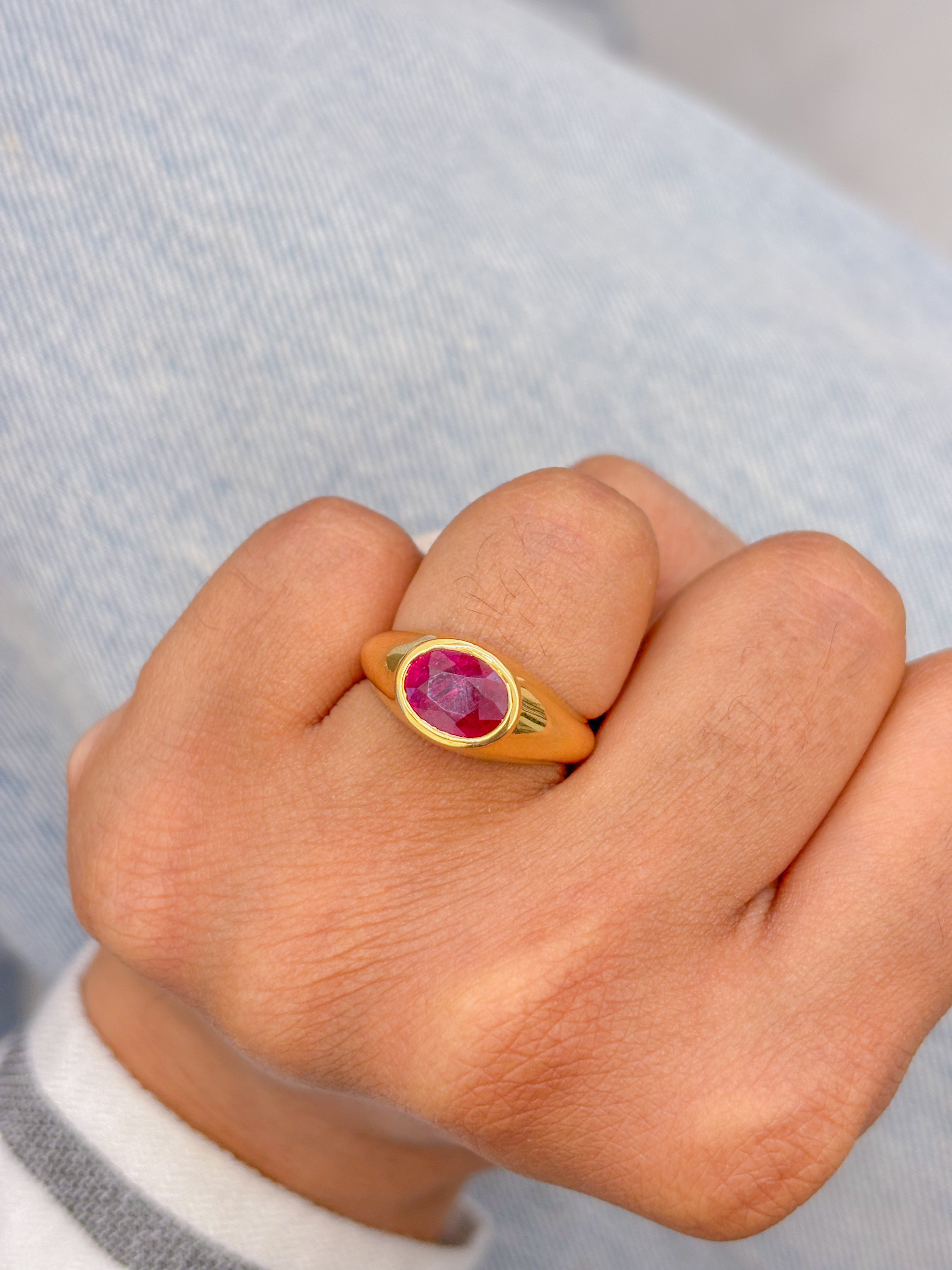 JPRG-1712/4205 Ruby Oval Signet Ring | 18K