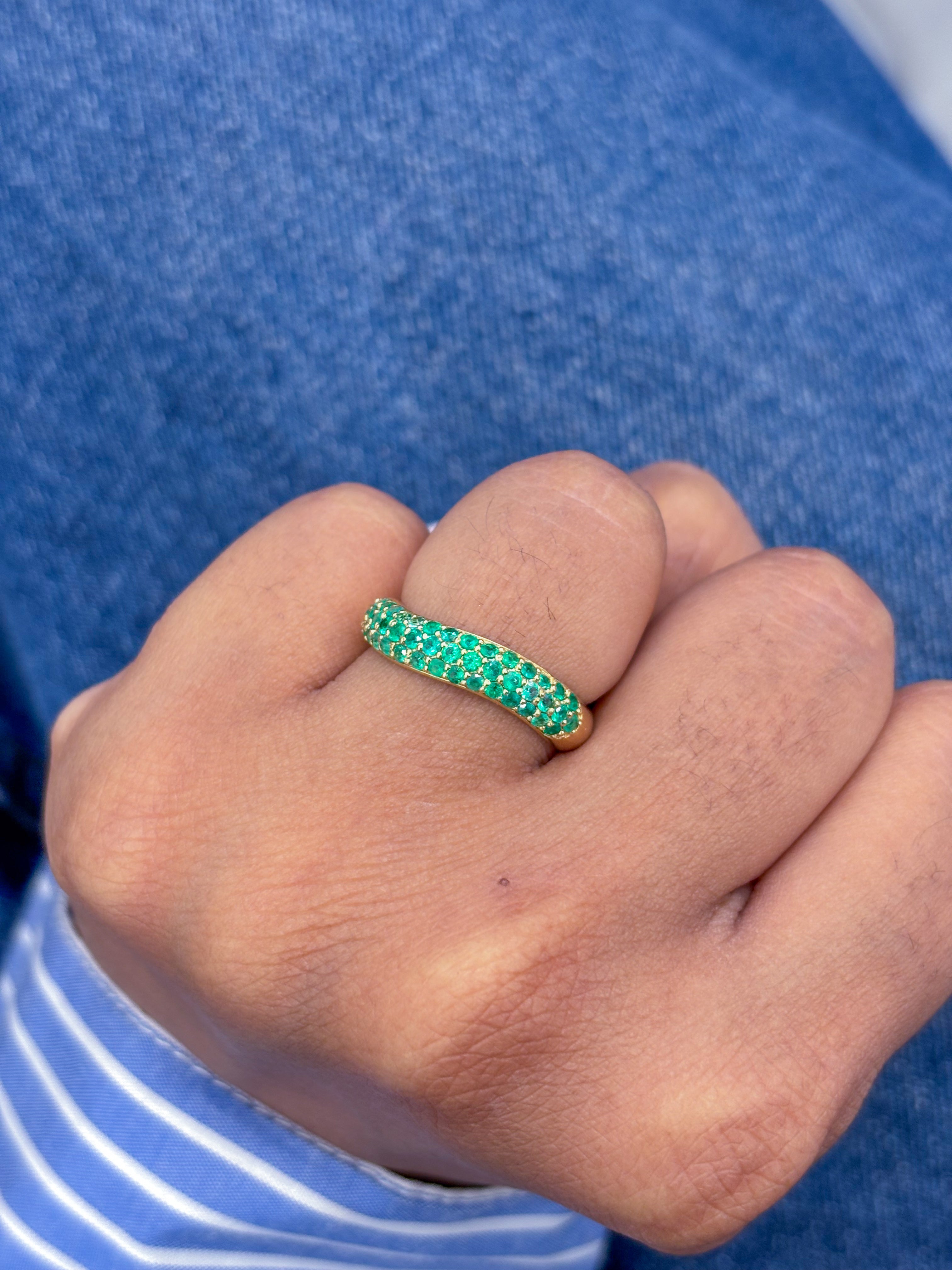 JPRG-1724/4264 Tsavorite Wave Half Ring | 14K