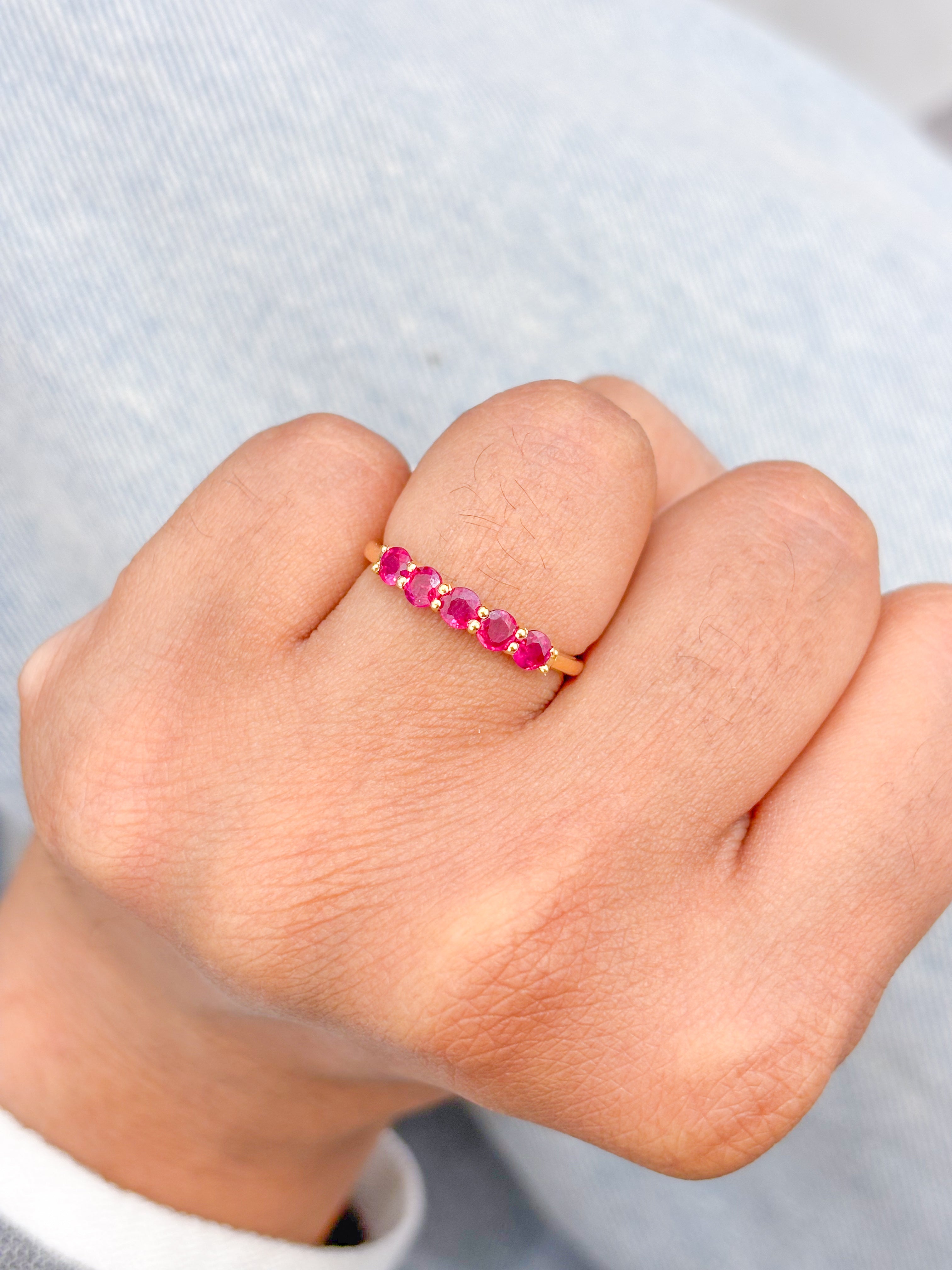 JPRG-1908/4692 Ruby Round 2.50Mm Half Ring | 18K