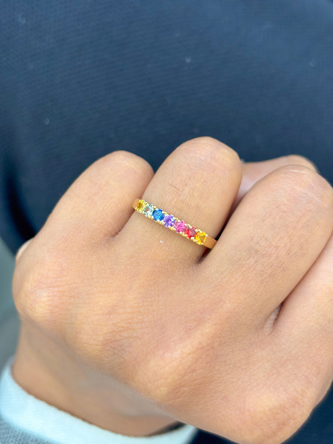 JPRG-1998/4866 Rainbow Sapphire Round 2.50 Mm Half Ring | 14K