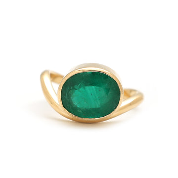 JPRG-2226/5610 Emerald Oval Bezel Wave Ring | 18K