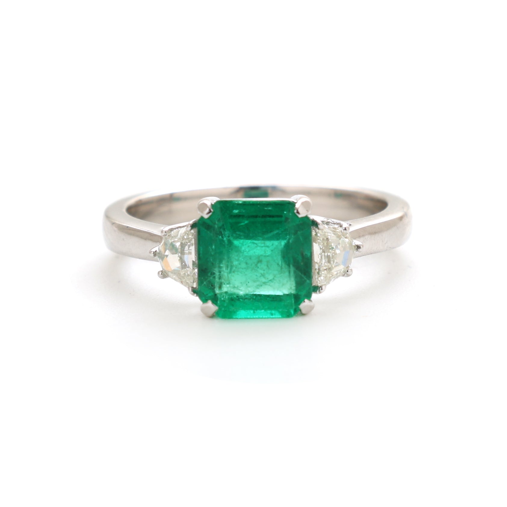 JPRG-2253/5699 Emerald Square Octagon With Diamond Fancy Ring | 18K