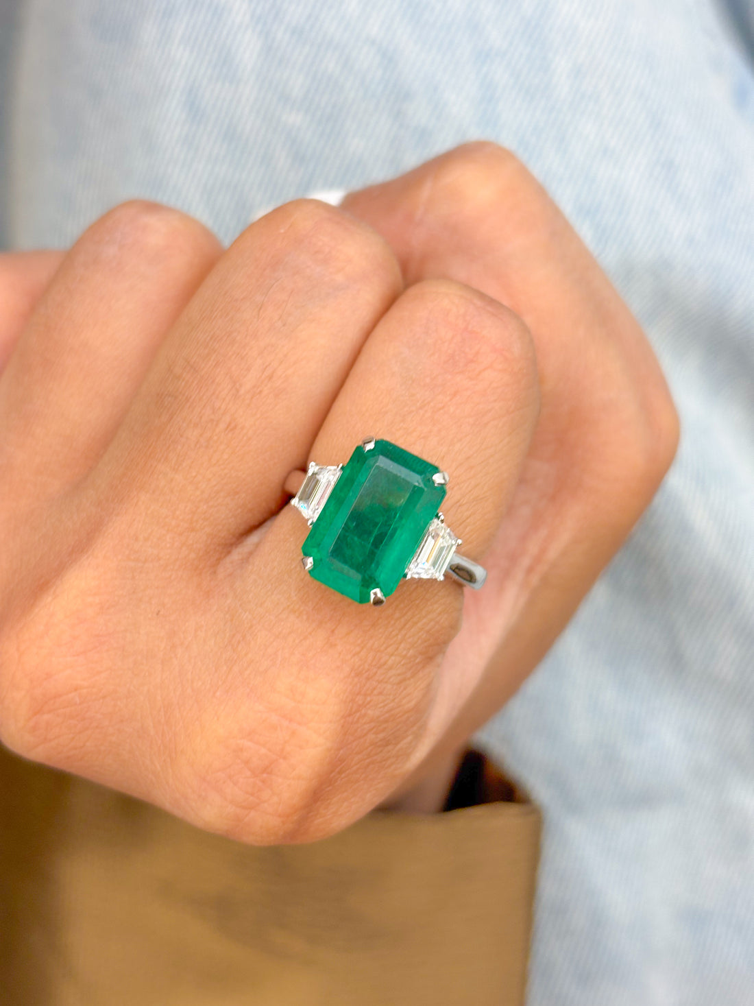 JPRG-2254/5700 Emerald Octagon With Fancy Diamond Ring | 18K