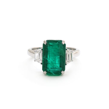 JPRG-2254/5700 Emerald Octagon With Fancy Diamond Ring | 18K