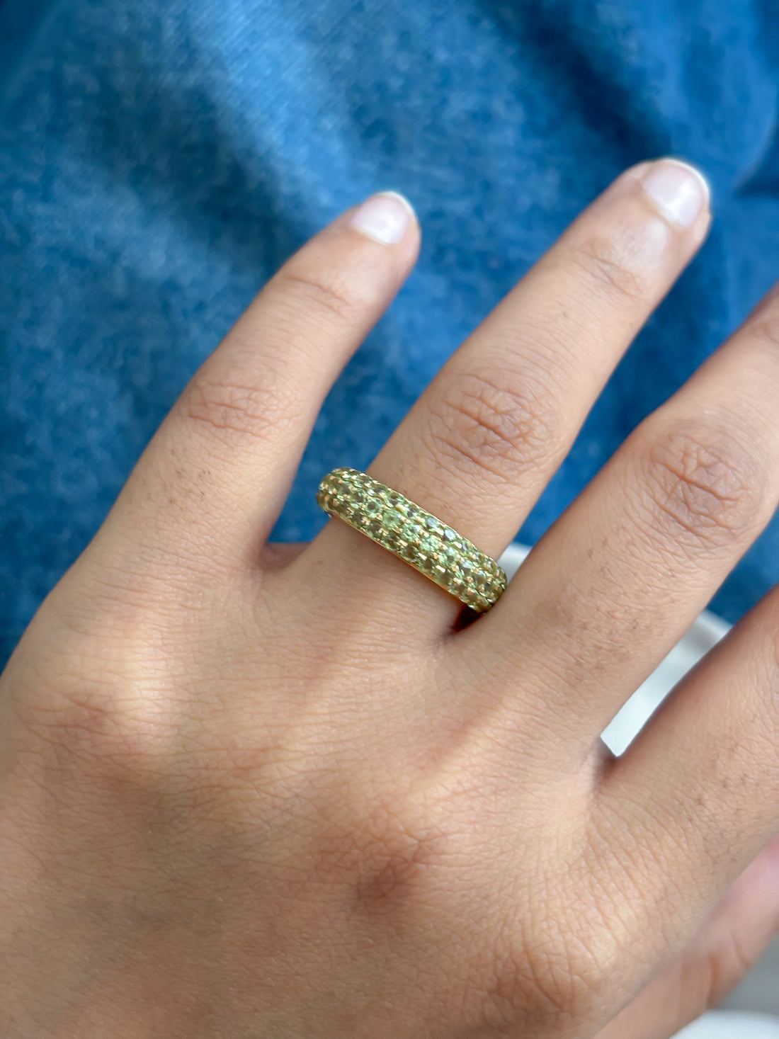 JPRG-2347/5975 Peridot Round 2Mm Pave Set Ring | 14K