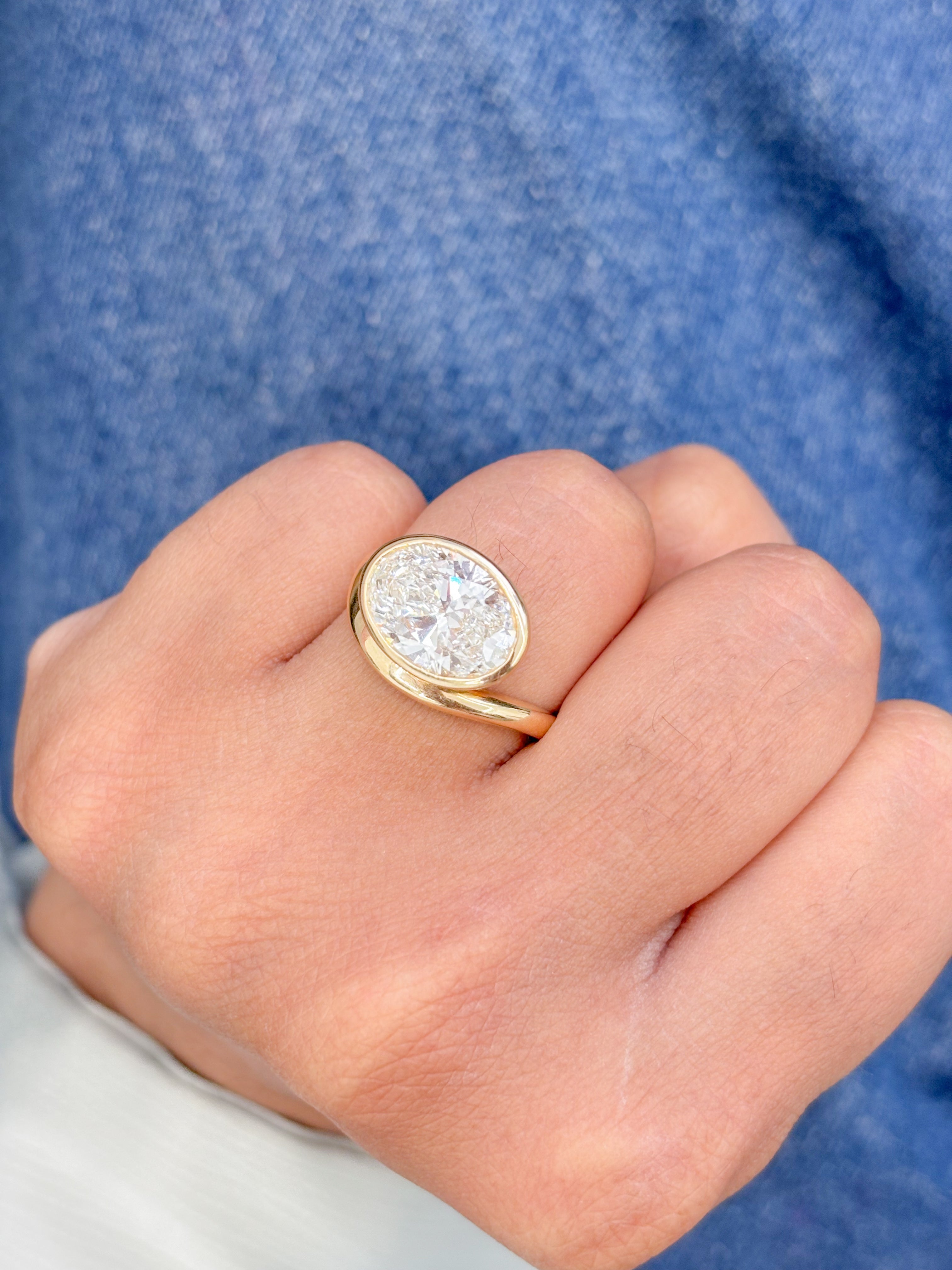 JPRG-2387/6079 Lab Grown Diamond Oval Bezel Ring | 14K