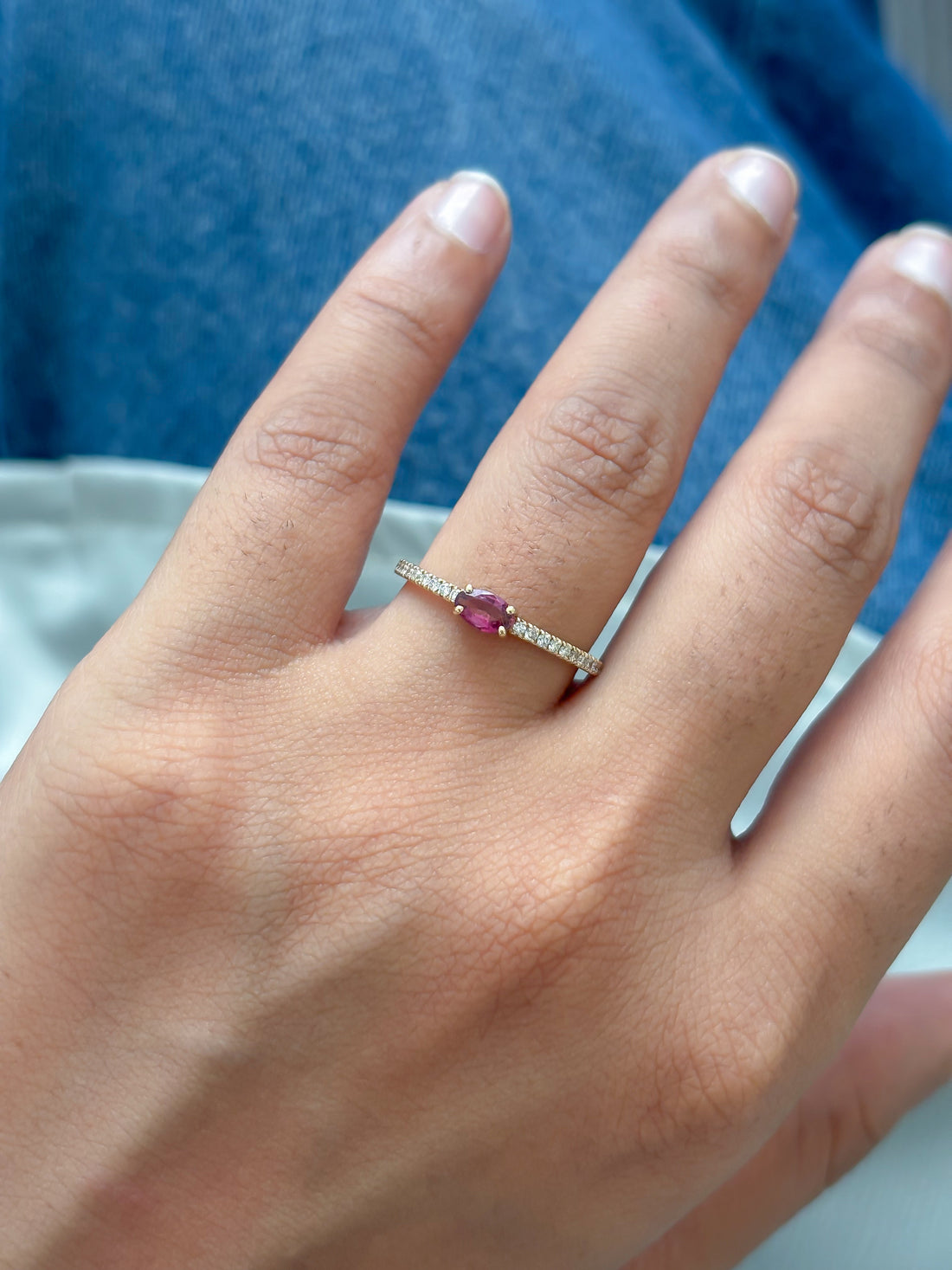 JPRG-2530/6577 Garnet Oval With Diamond Thin Ring | 14K