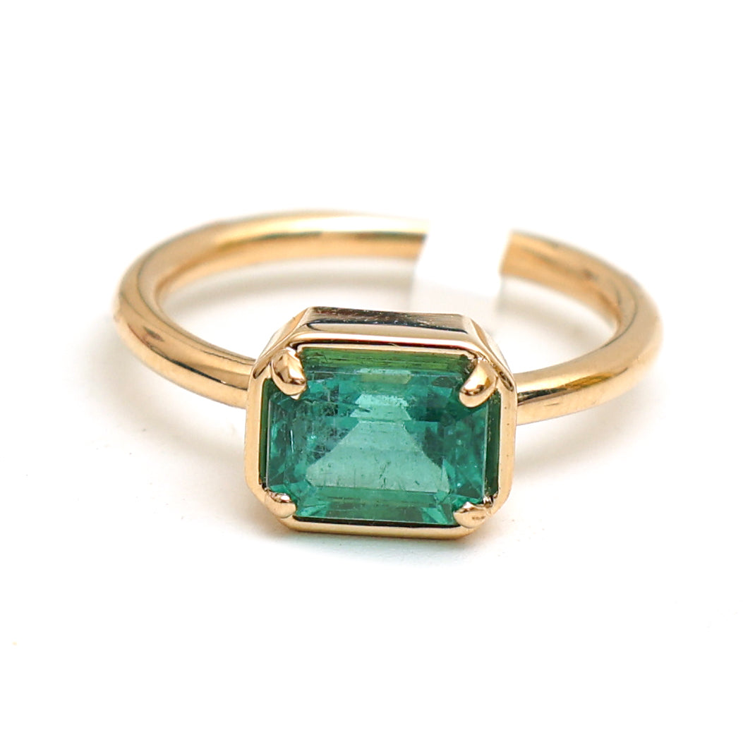 JPRG-2536/6600 Emerald Octagon Prong Set Ring | 18K