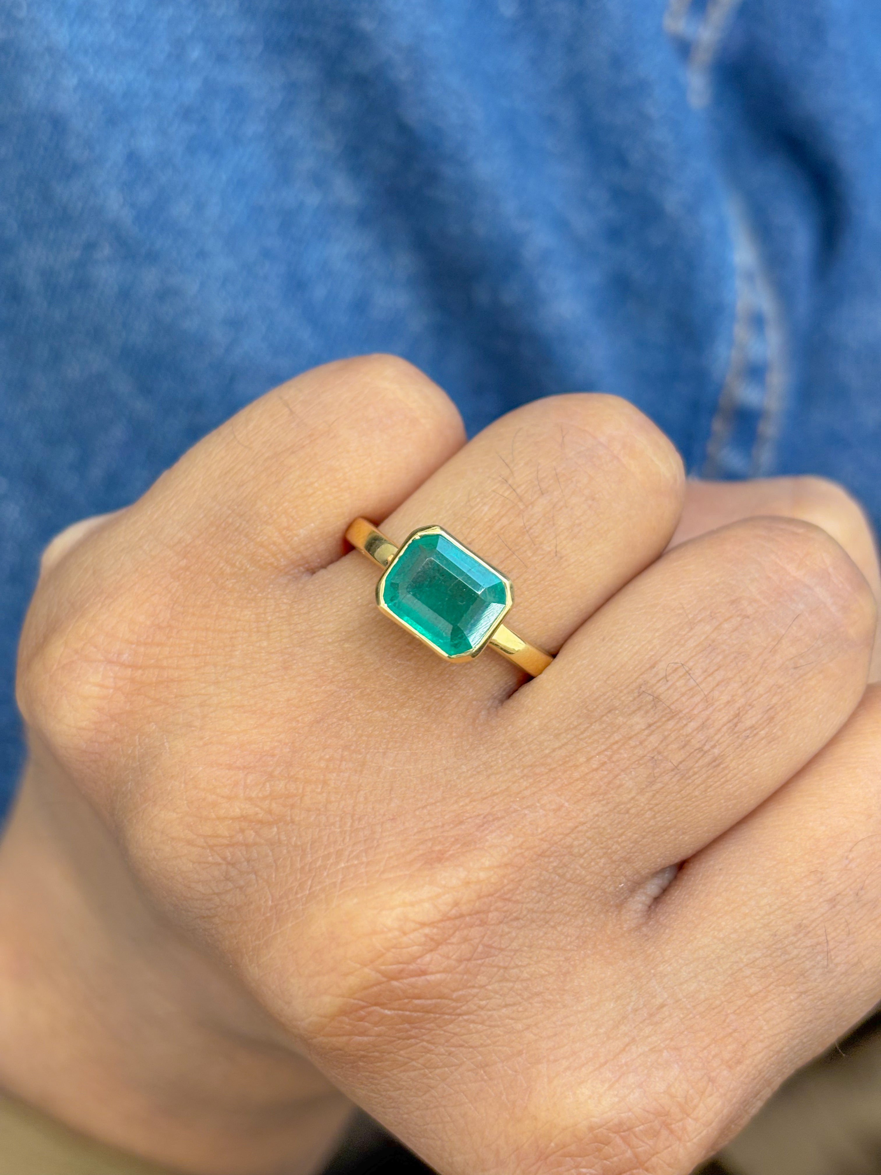 JPRG-2538/6602 Emerald Octagon Bezel Set Ring | 18K