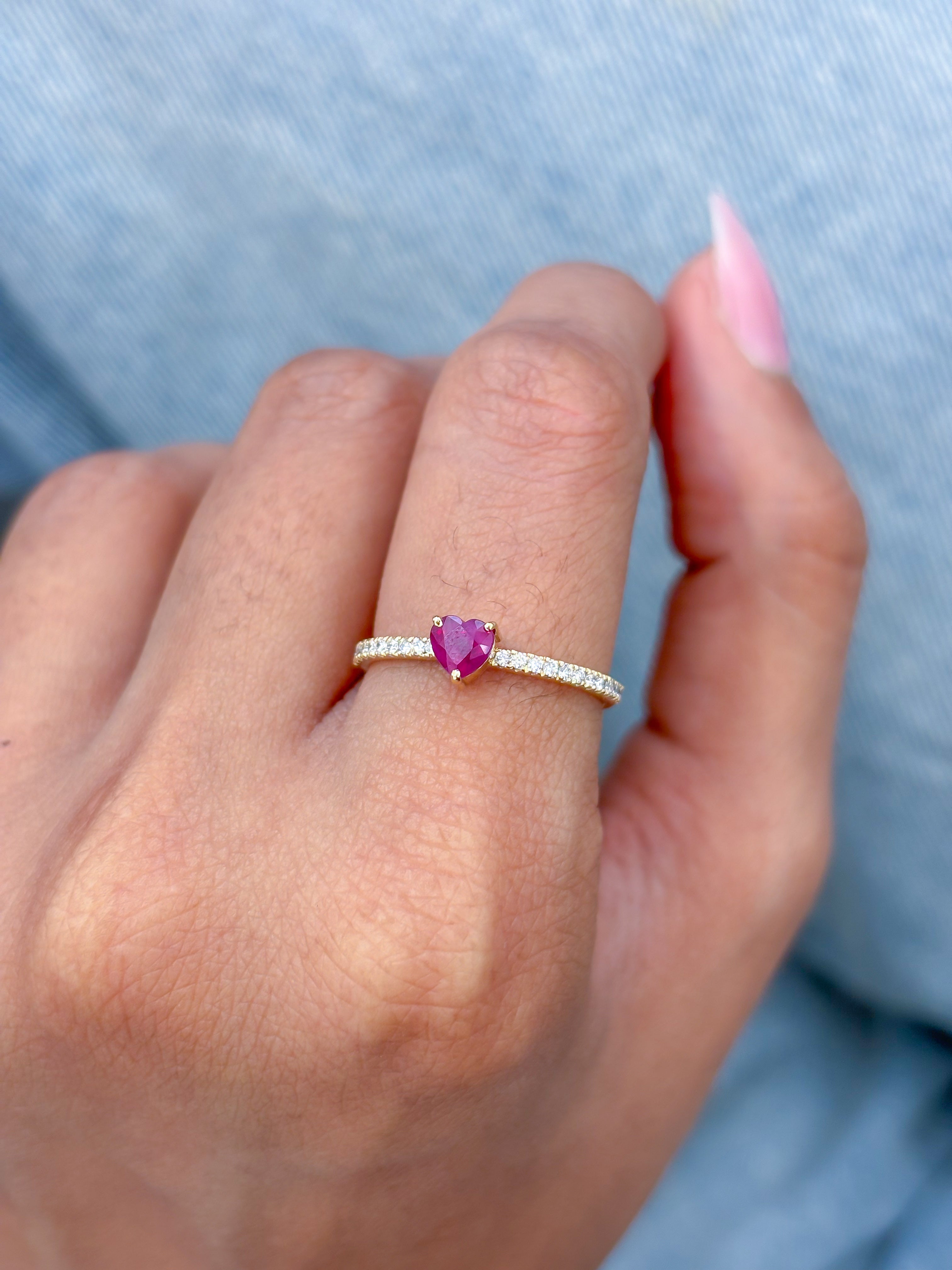 JPRG-2563/8392 Ruby Diamond Heart Thin Ring | 18K