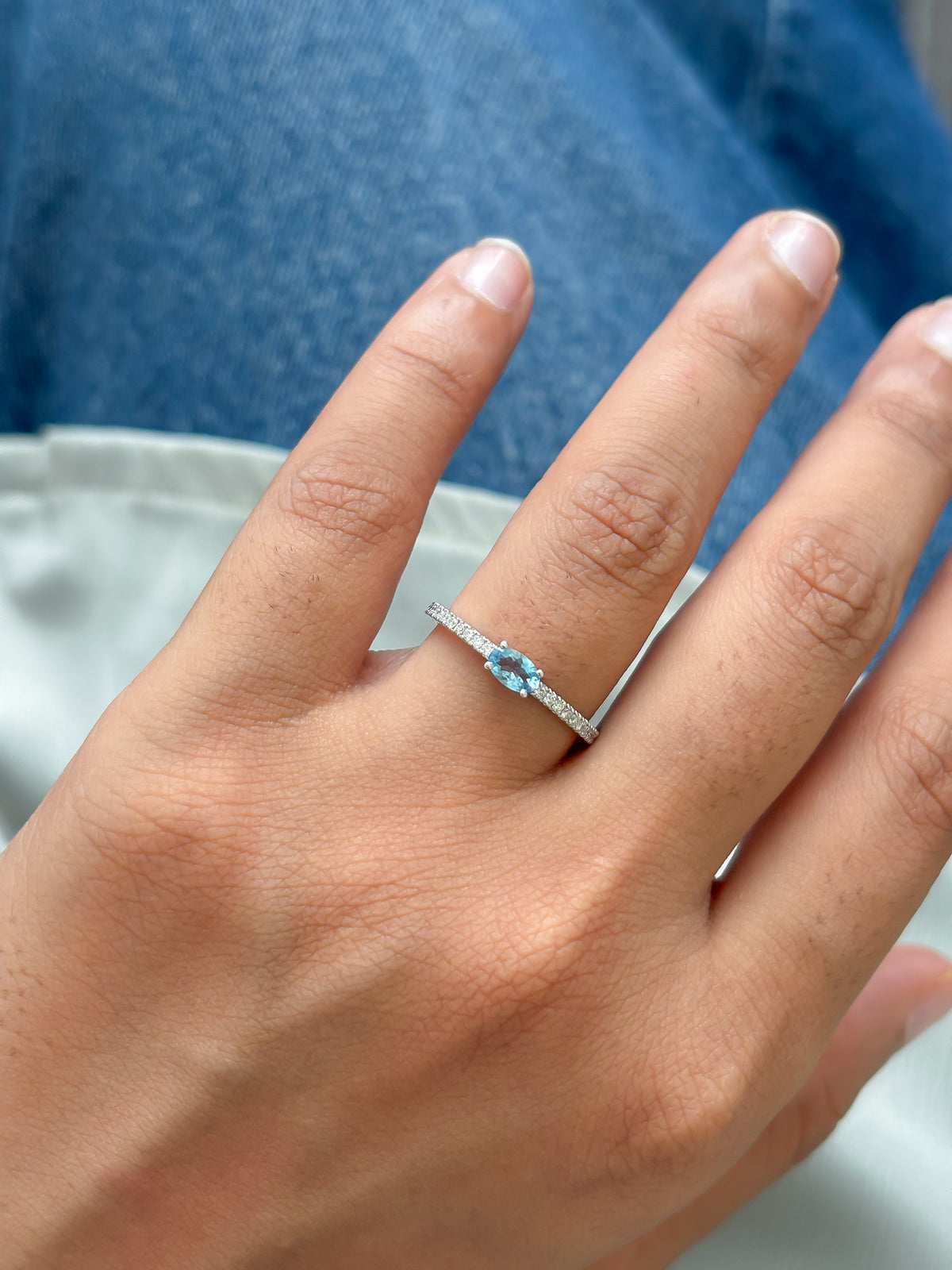 JPRG-2661/6943 Aquamarine Oval With Diamond Thin Ring | 18K