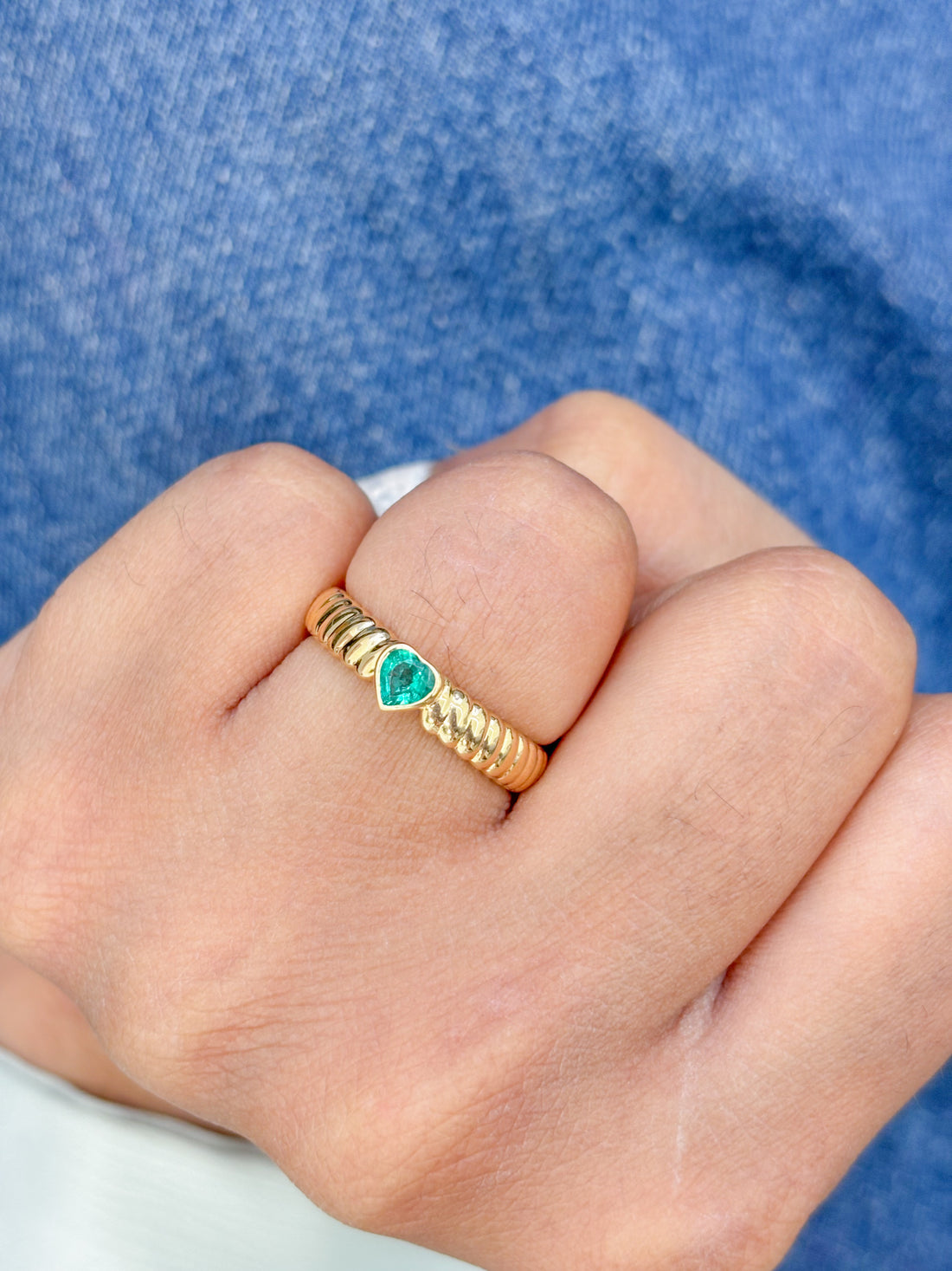 JPRG-2754/7205 Emerald Heart Bezel Set Ring | 18K