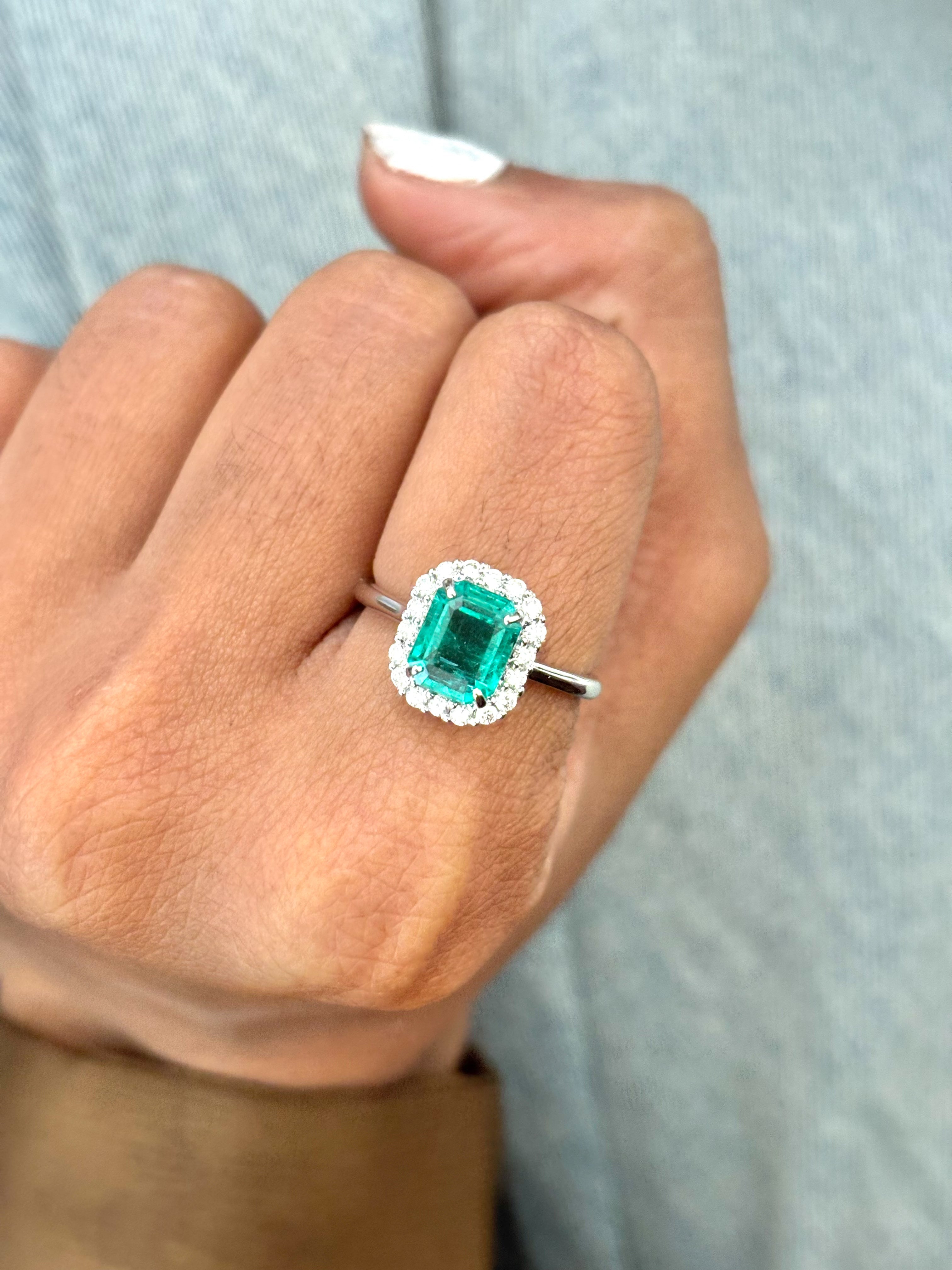 JPRG-2826/7393 Emerald Halo Diamond Ring | 18K