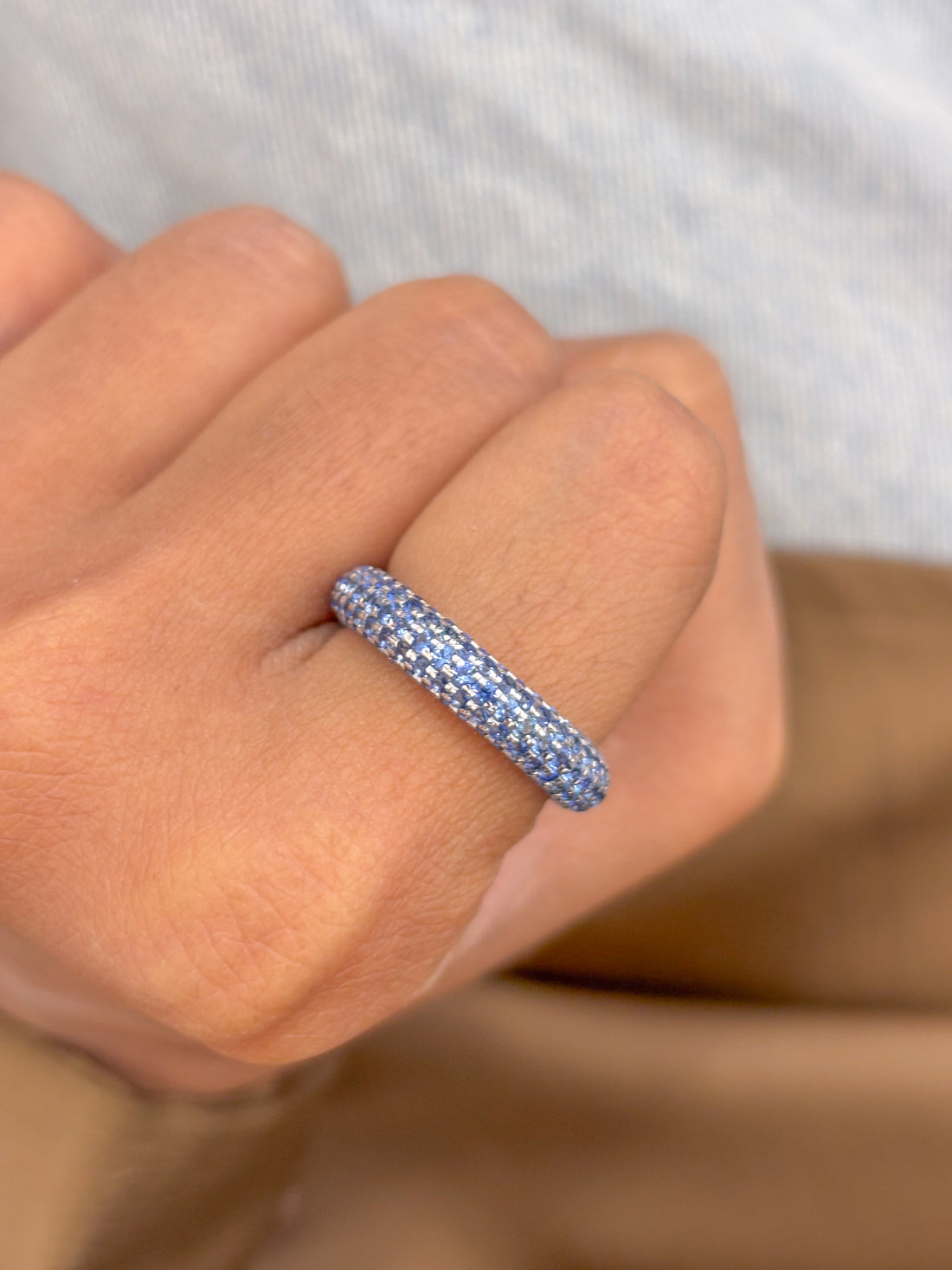 JPRG-2856/7446 Blue Sapphire Round Pave Ring | 18K