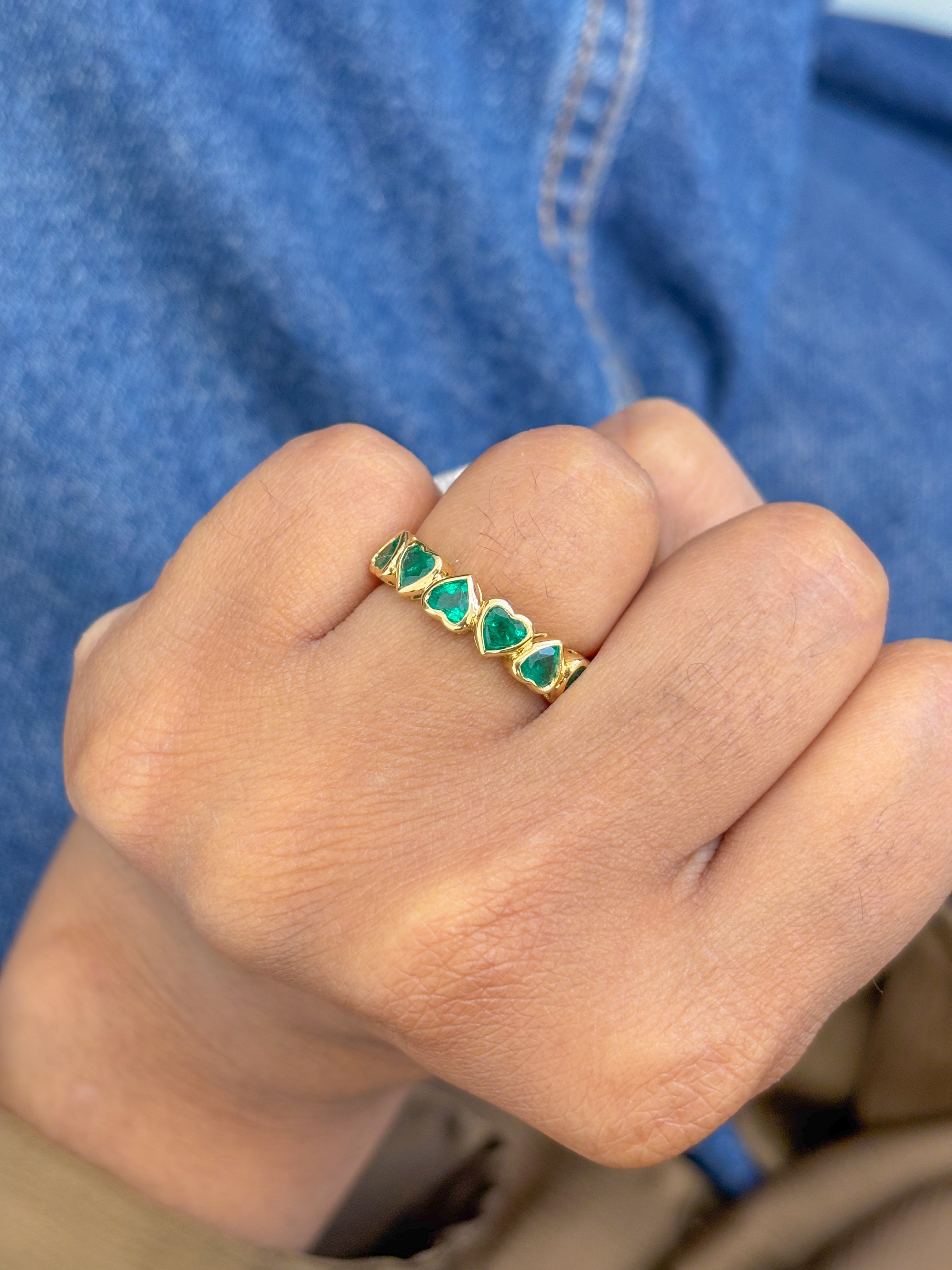 JPRG-2968/7728 Emerald Heart Bezel Set Half Eternity Ring | 18K