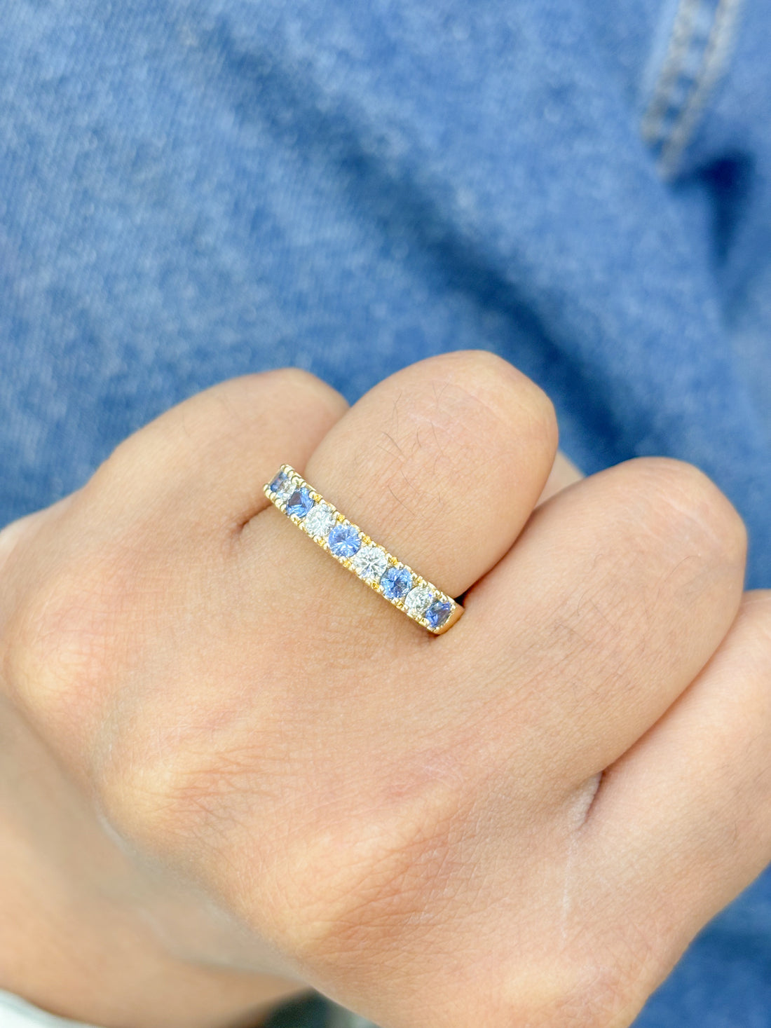 JPRG-3093/8098 Blue Sapphire Round With Diamond Alternate Half Ring | 18K