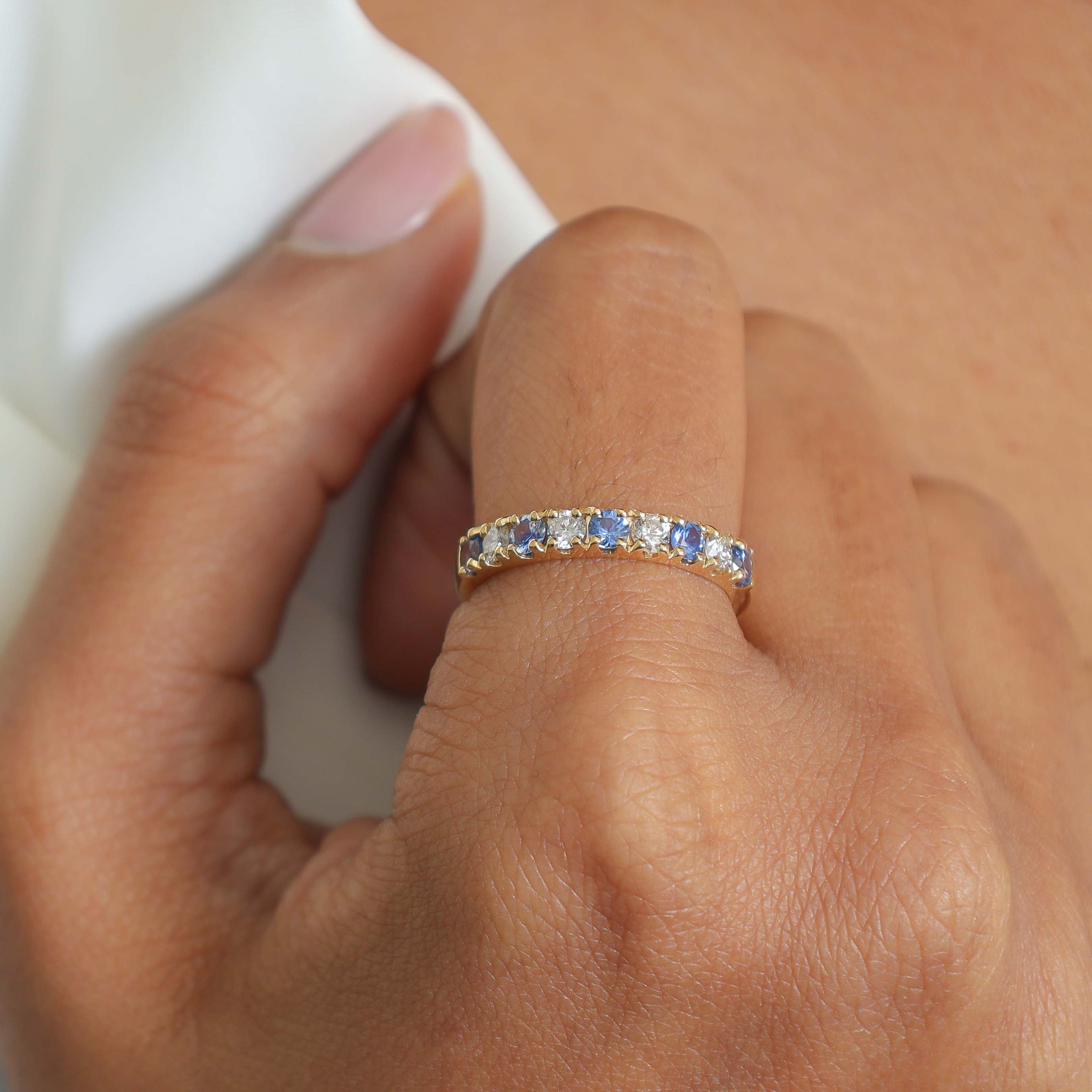 JPRG-3093/8098 Blue Sapphire Round With Diamond Alternate Half Ring | 18K
