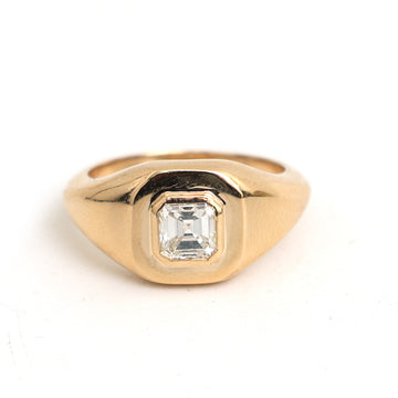 JPRG-3139/8202 Diamond Pinky Ring | 18K