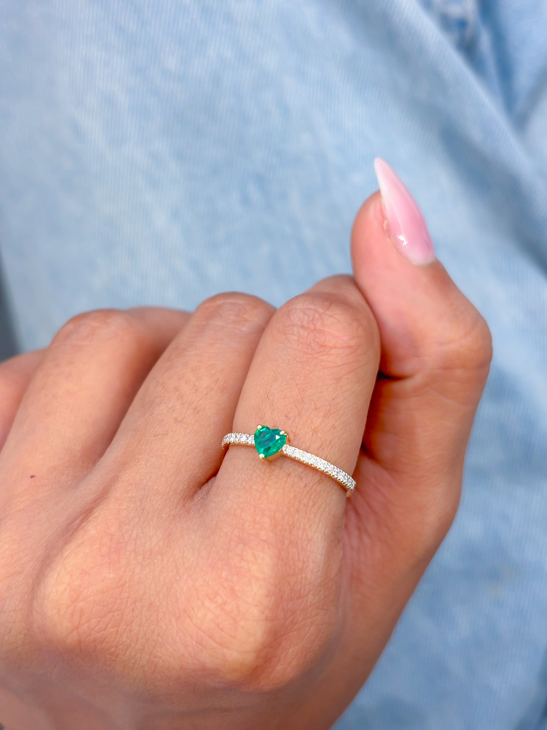 JPRG-3232/8360 Emerald Diamond Heart Thin Ring | 14K