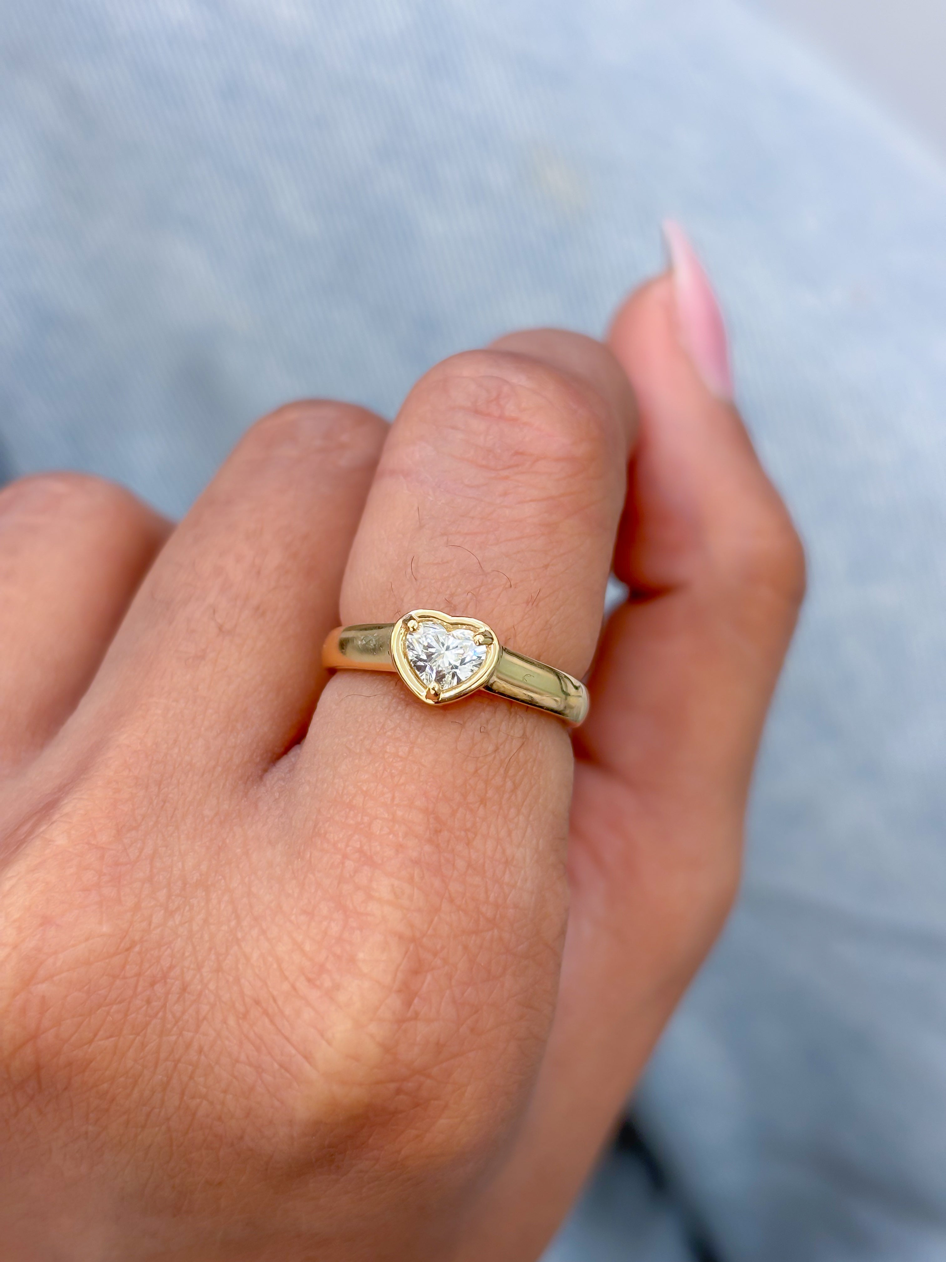 JPRG-3255/8385 Diamond Heart Pinky Ring | 18K