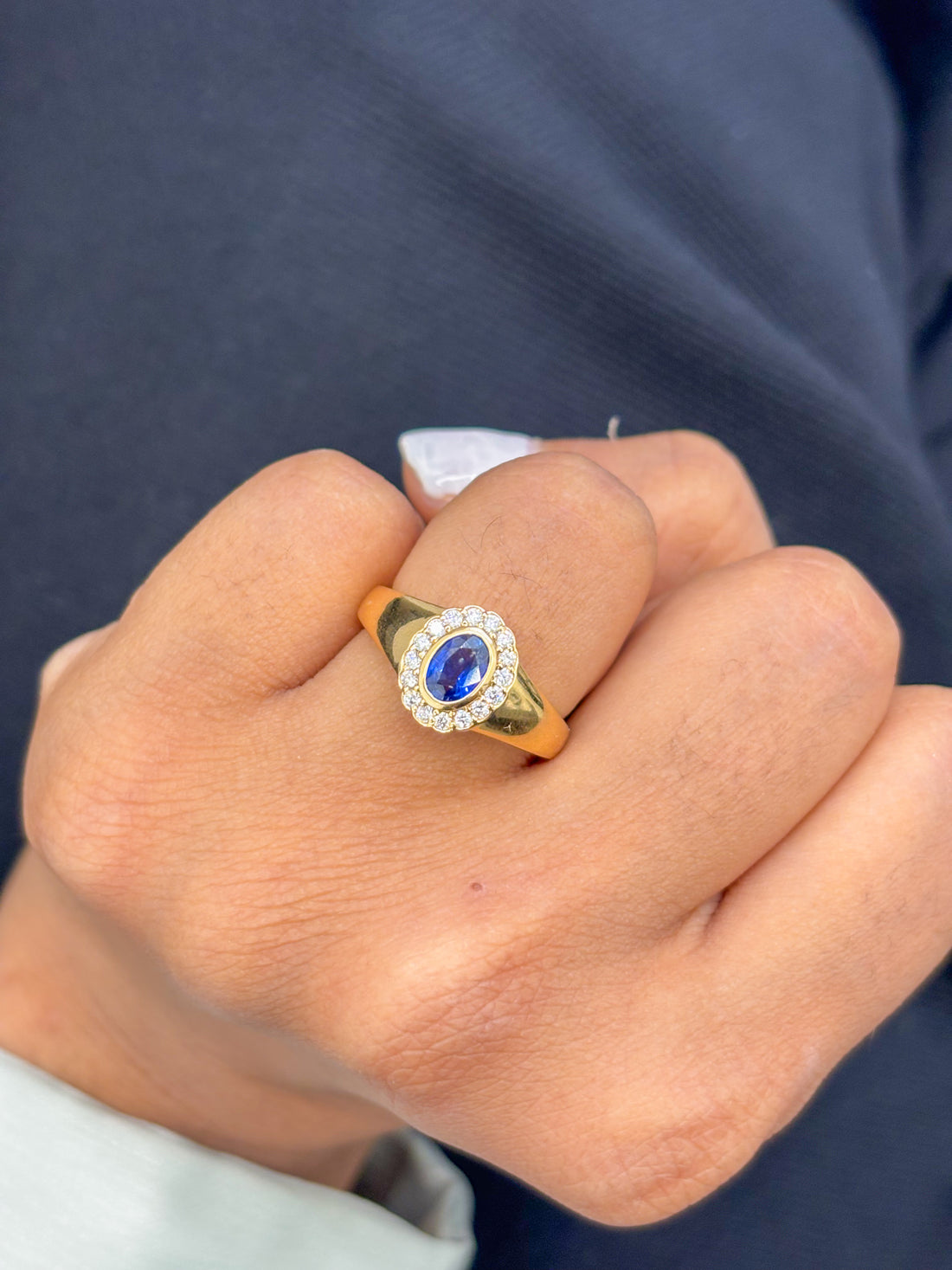 JPRG-3306/8456 Blue Sapphire Oval Diamond Signet Ring | 18K