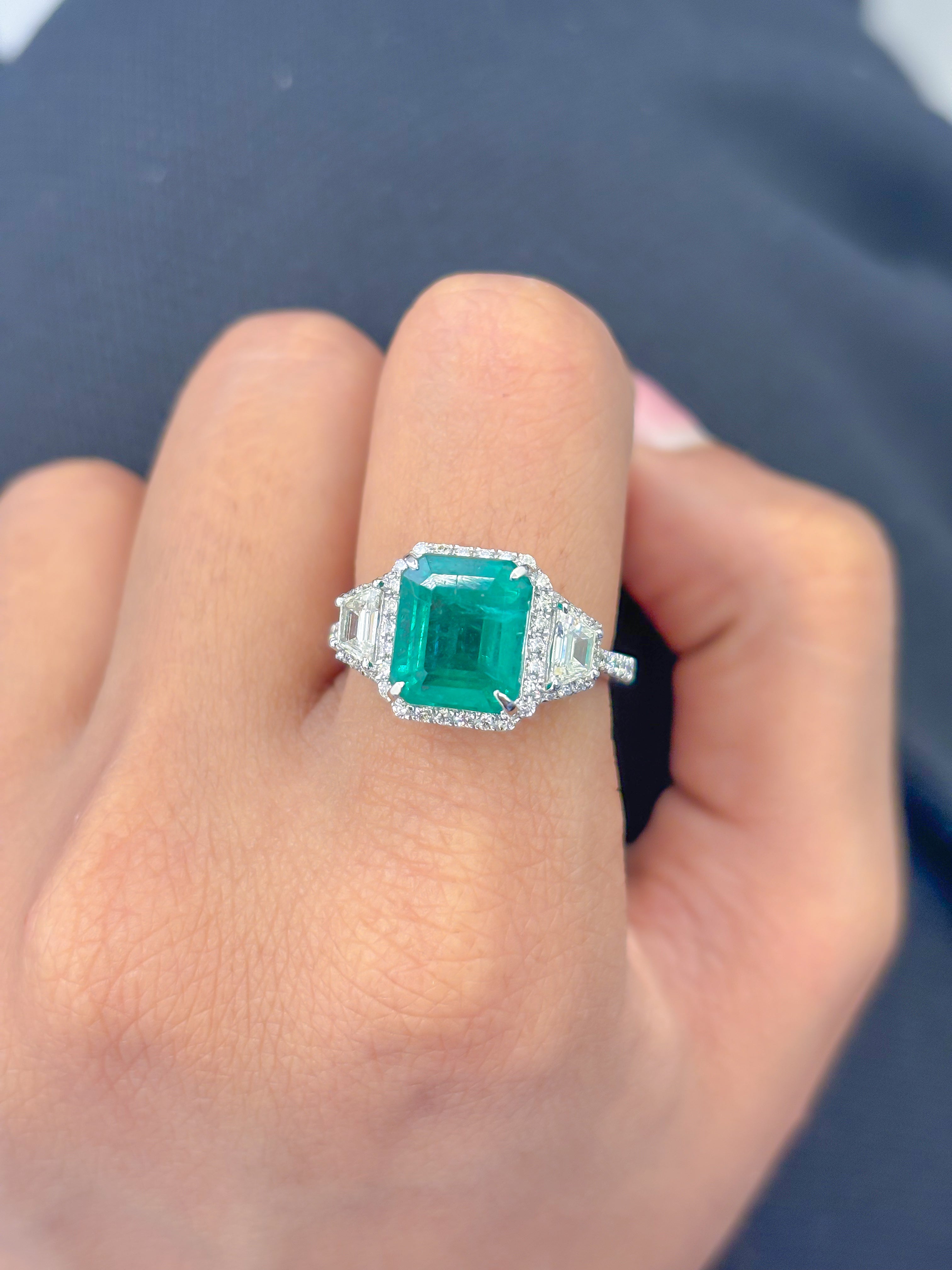 JPRG-3436/8812 Emerald Octagon With Fancy Diamond Ring | 18K