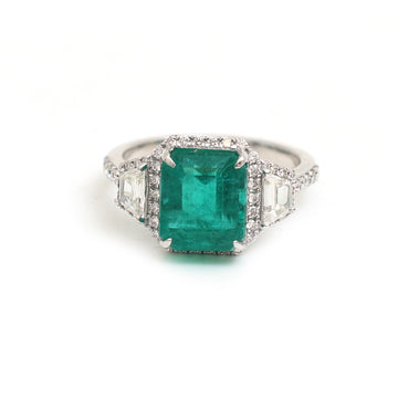 JPRG-3436/8812 Emerald Octagon With Fancy Diamond Ring | 18K