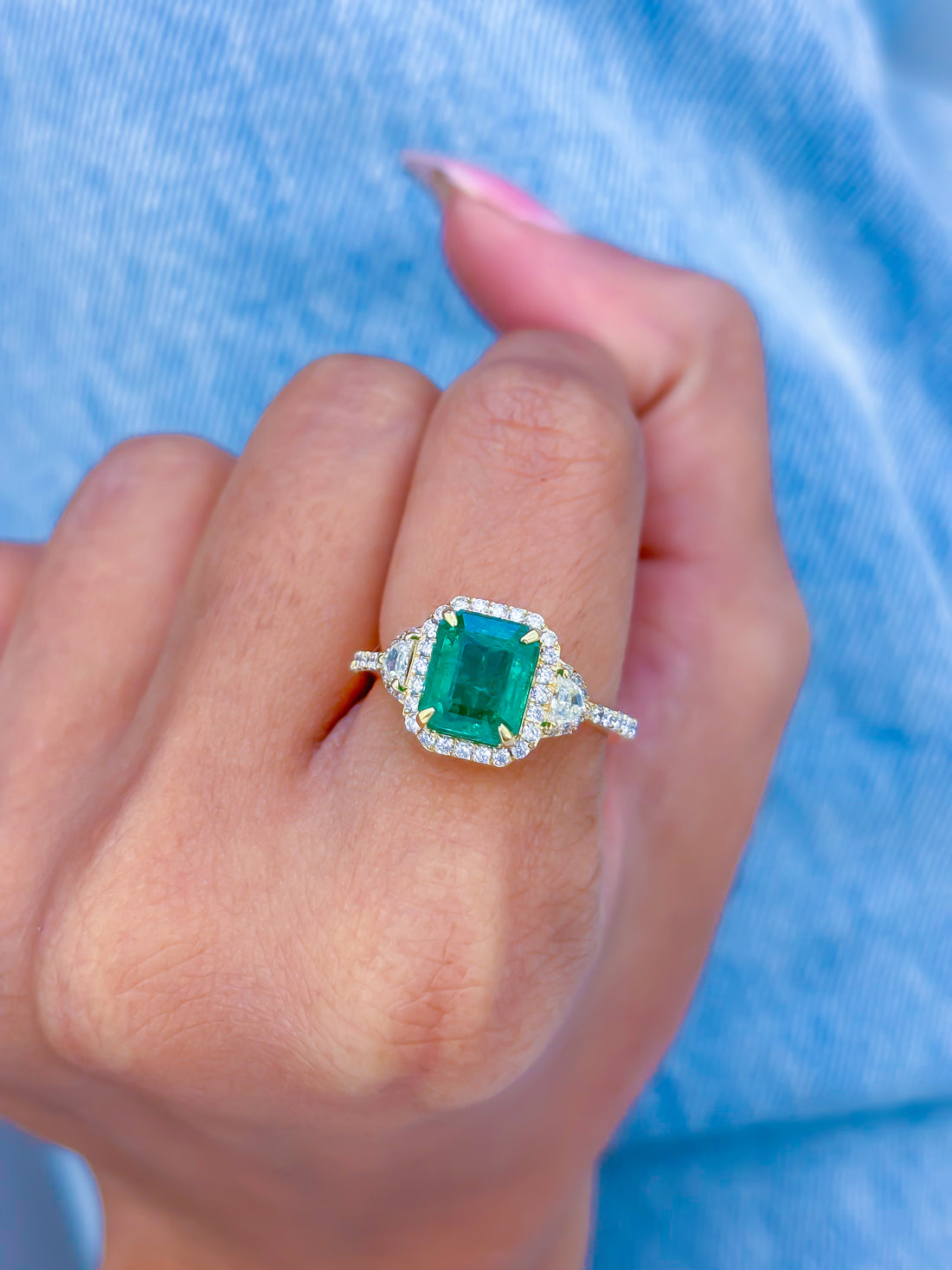 JPRG-3452/8829 Emerald Octagon With Fancy Diamond Ring | 18K