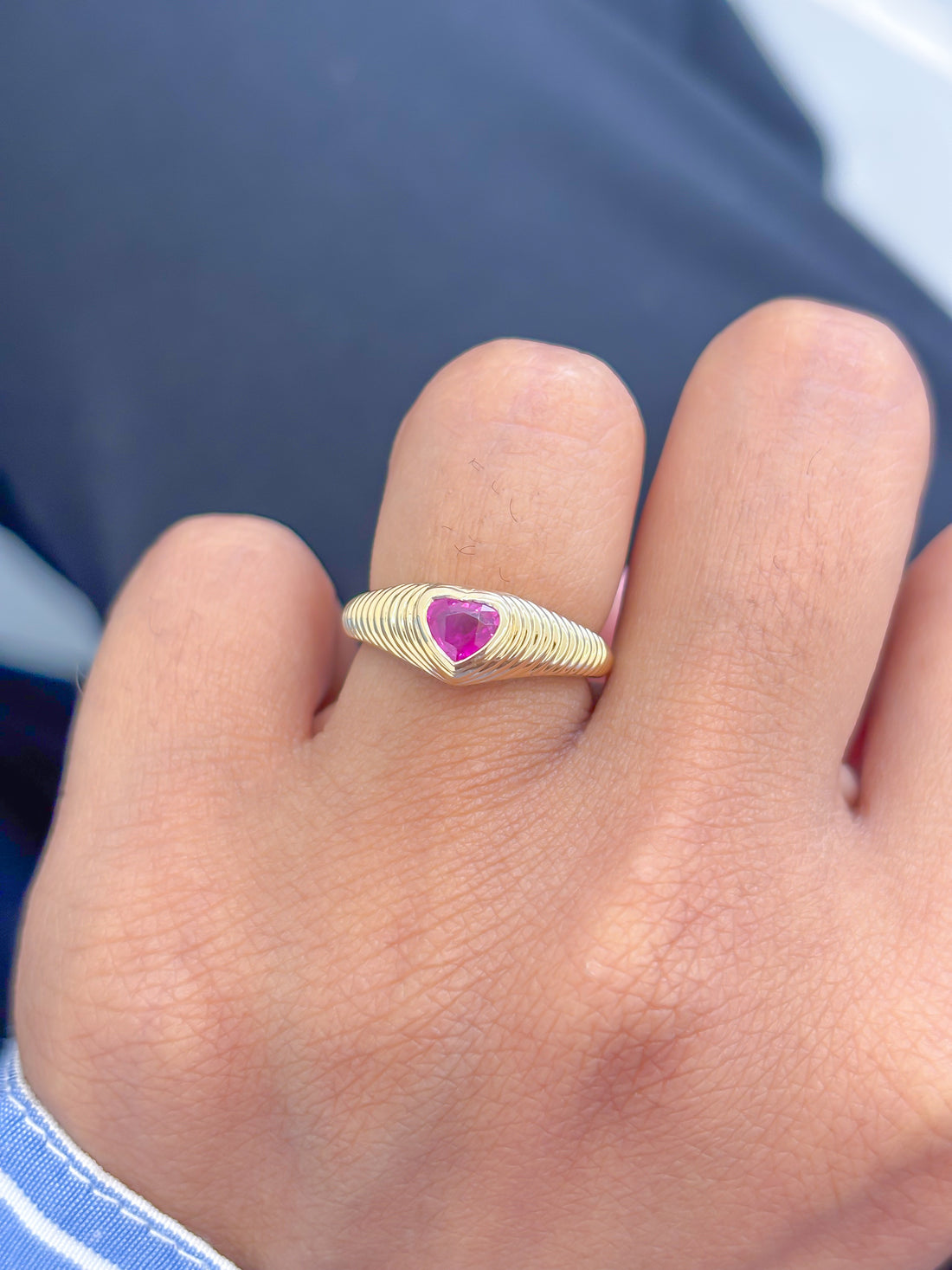 JPRG-3462/8842 Ruby Heart Ribbed Ring | 14K