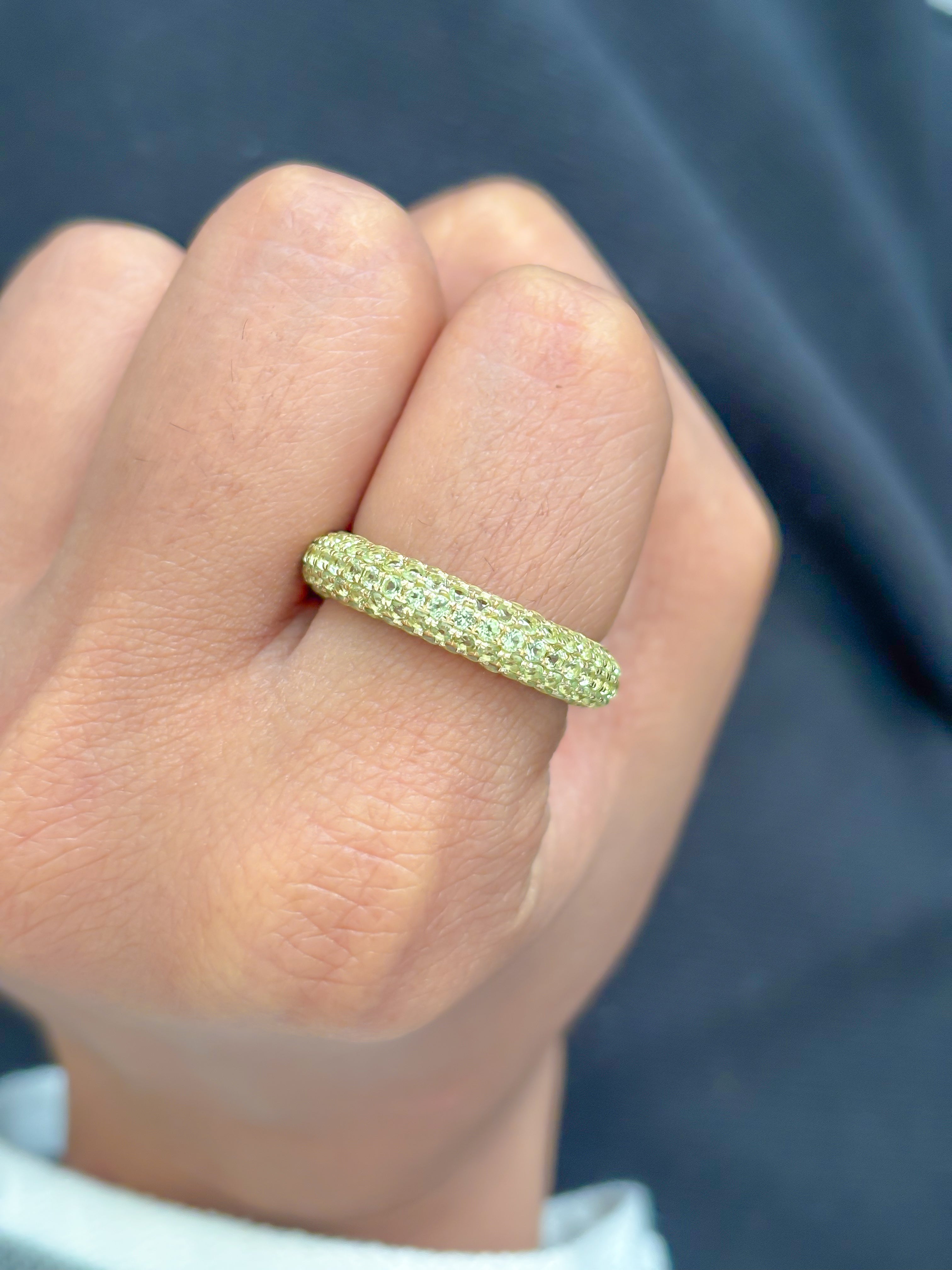 JPRG-3472/8876 Peridot Round Pave Ring | 14K