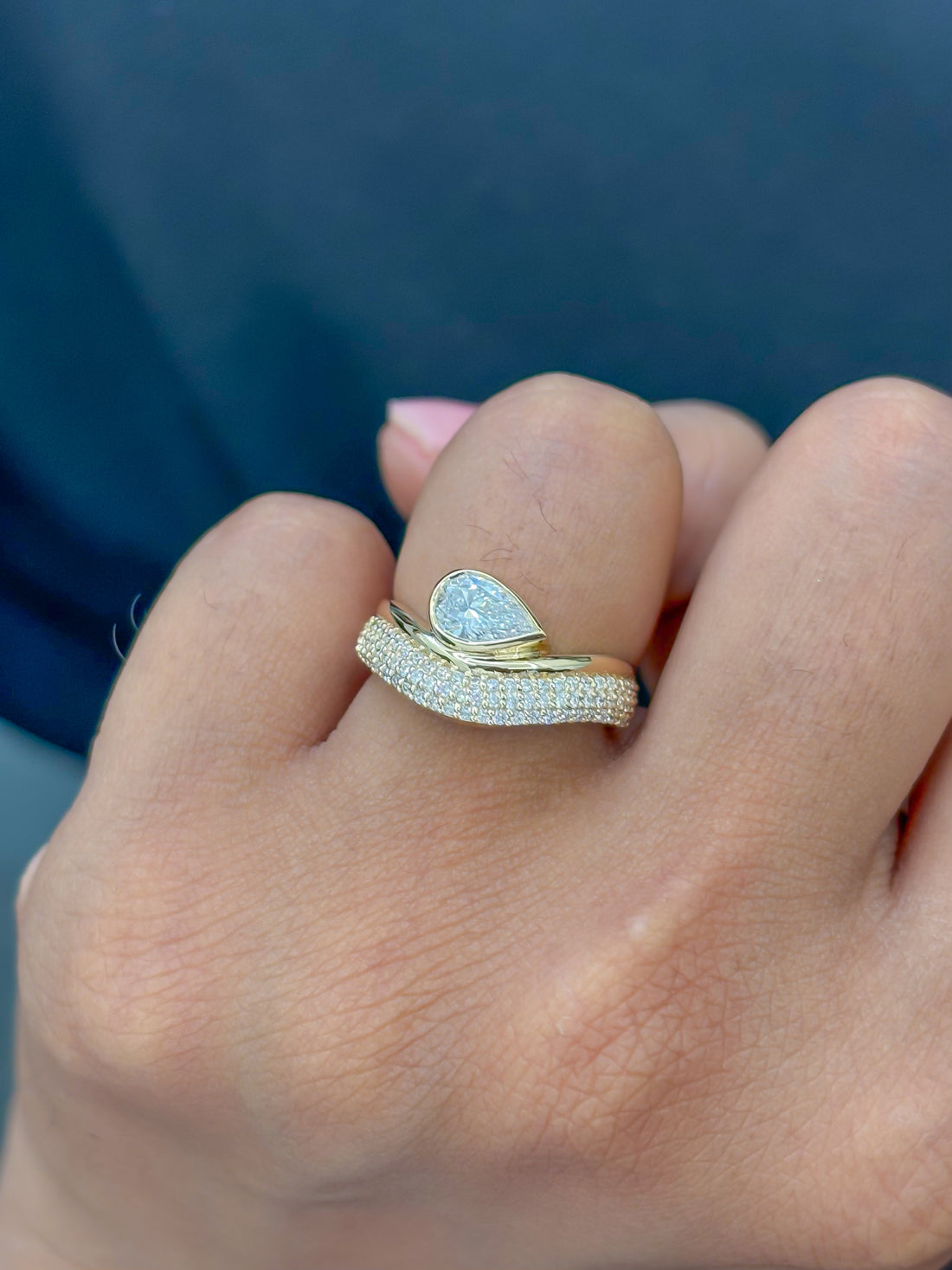 JPRG-3486/8899 Lab Grown Diamond Pear Bezel Set Wave Ring | 18K