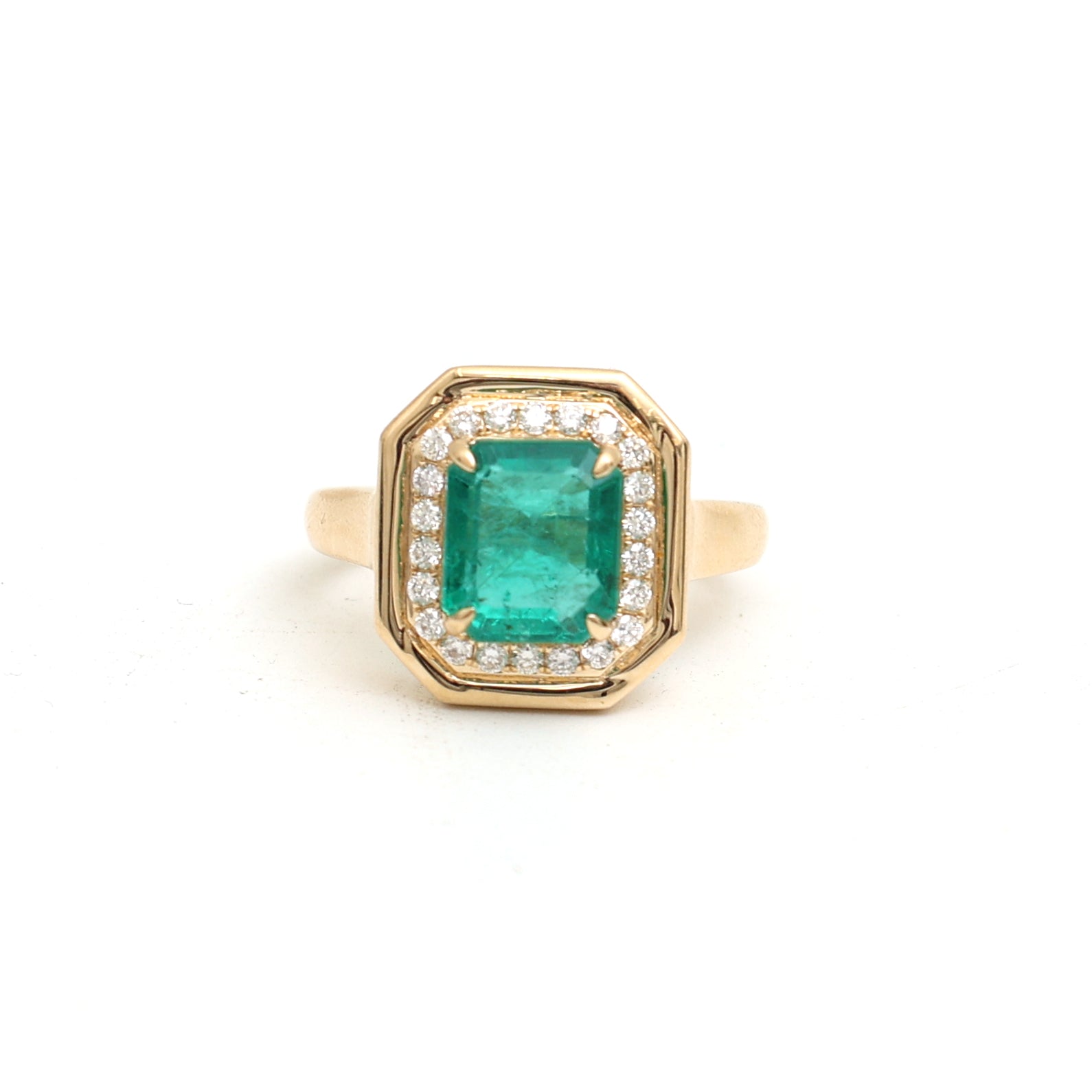 JPRG-3487/8900 Emerald Octagon With Diamond Ring | 18K