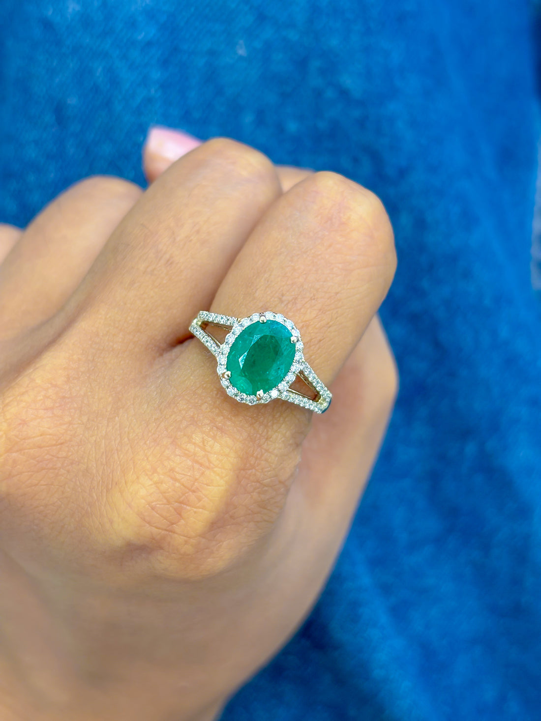 JPRG-3503/8924 Emerald Oval With Diamond Ring | 18K