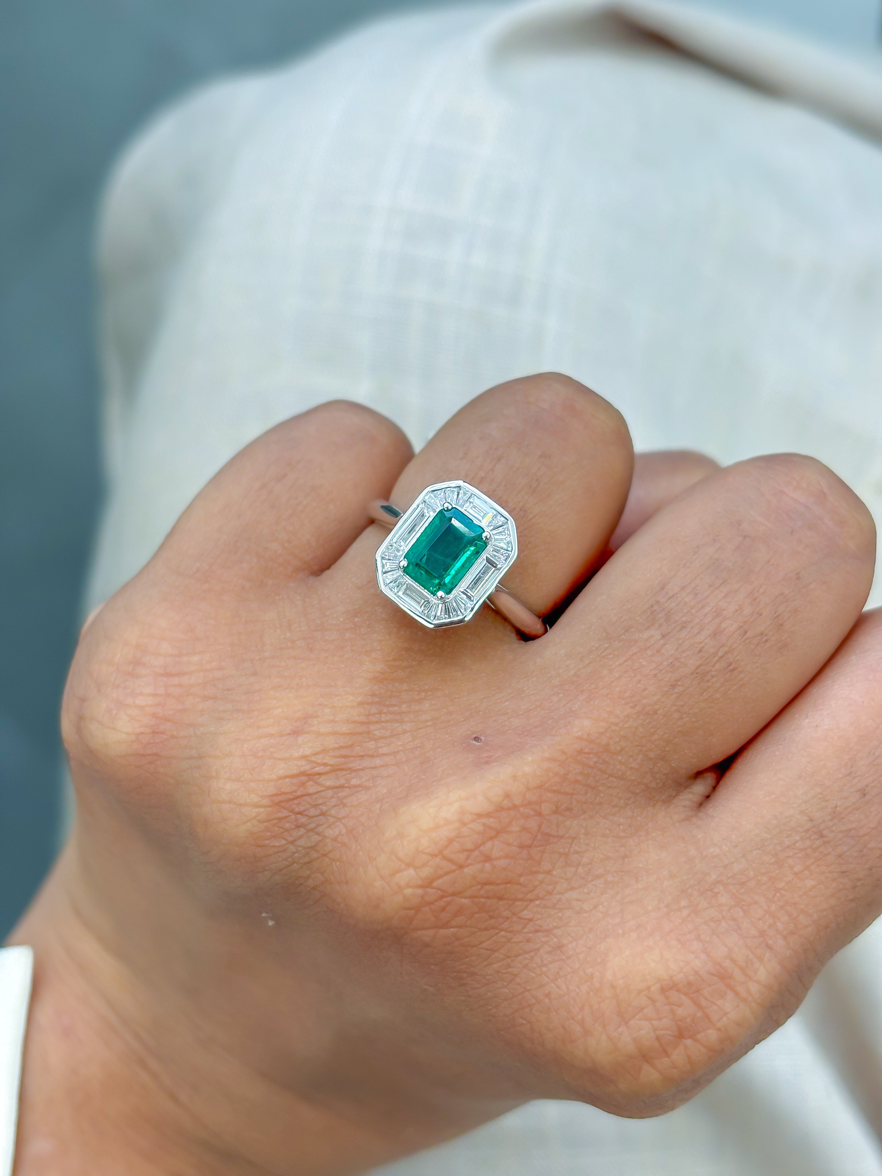 JPRG-3831/9516 Emerald Diamond Ring | 18K