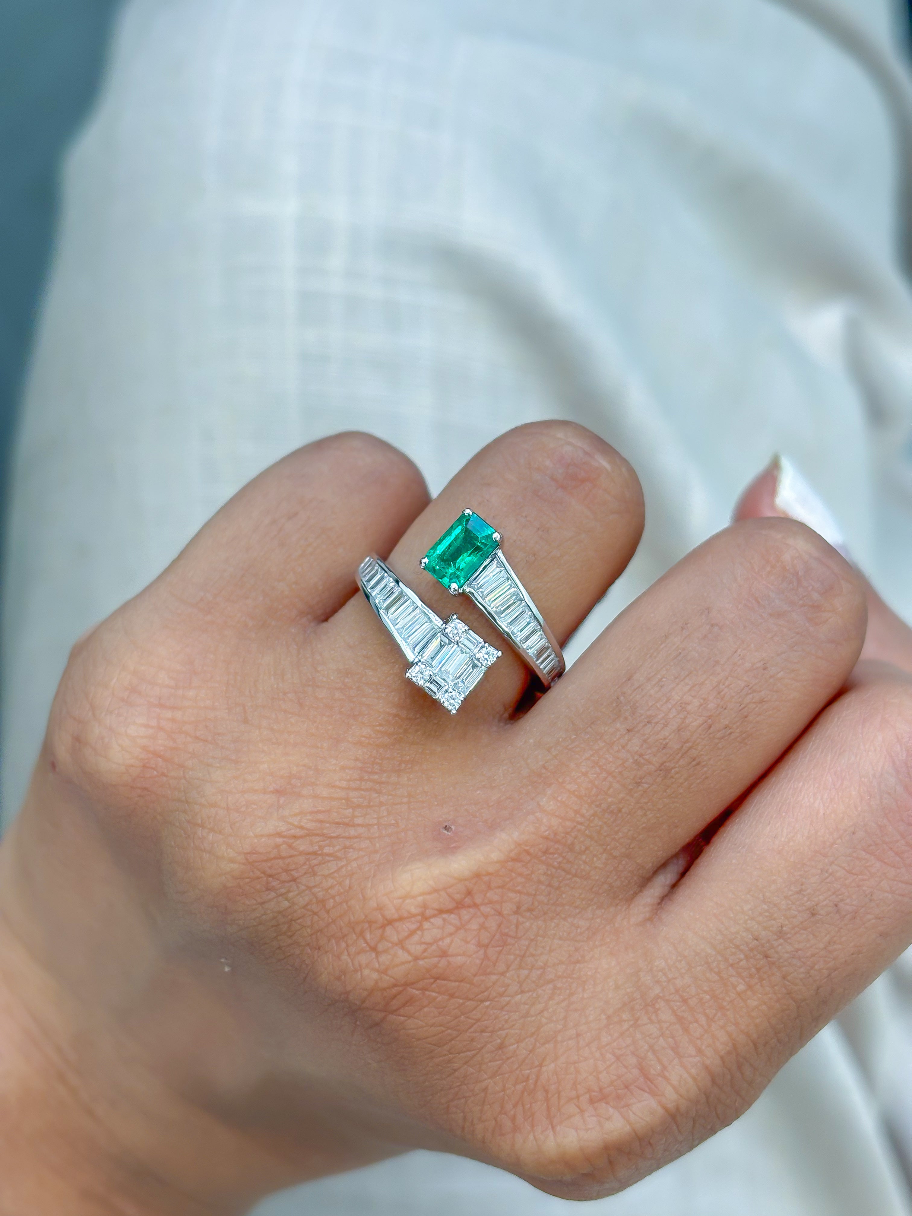 JPRG-3832/9517 Emerald Diamond Ring | 18K