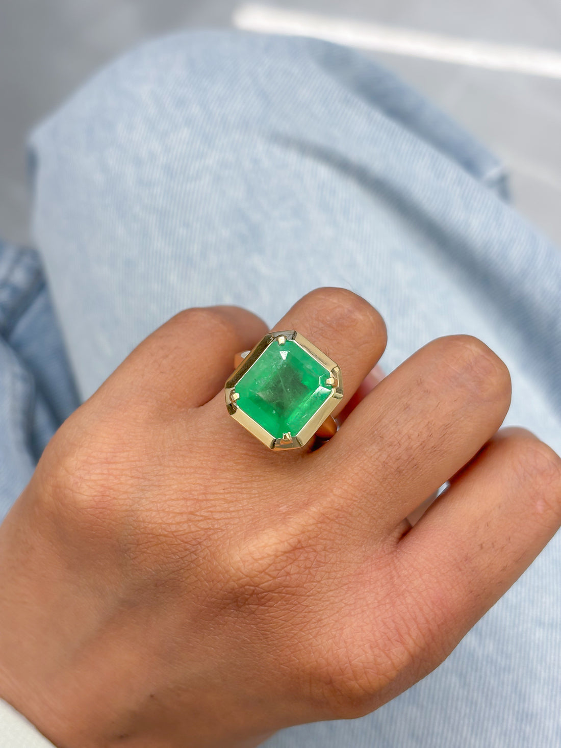 JPRG-4053/9916 Colombian Emerald Ring | 18K