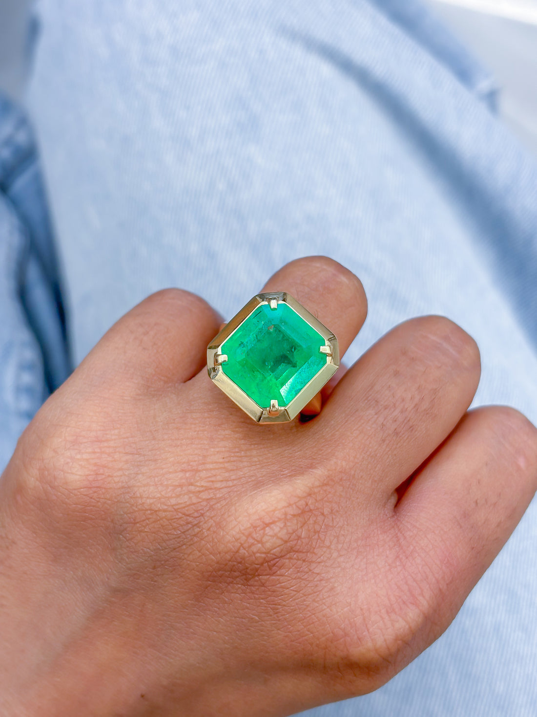 JPRG-4055/9918 Colombian Emerald Ring | 18K