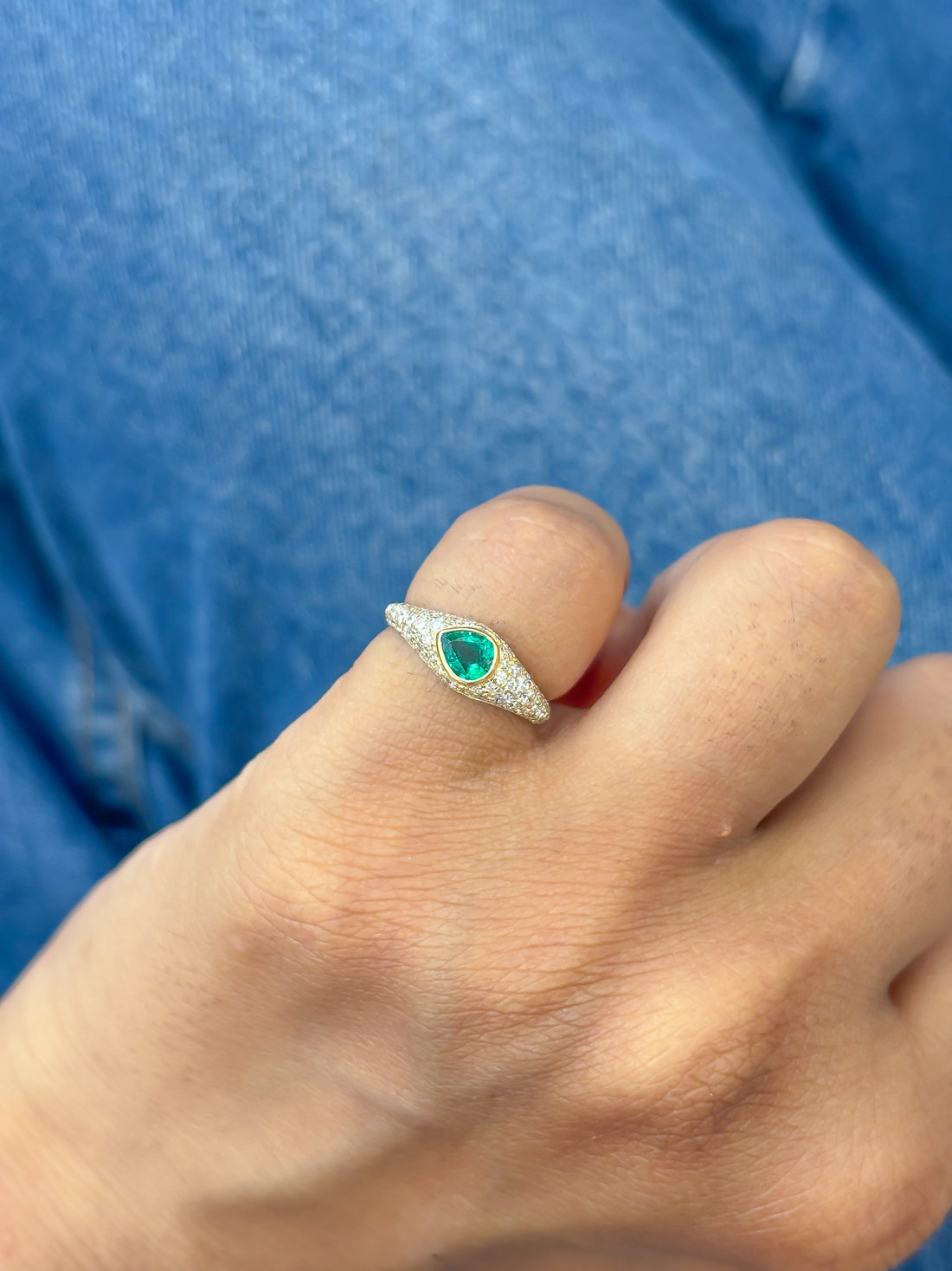 JPRG-4078/9958 Emerald Diamond Ring | 18K