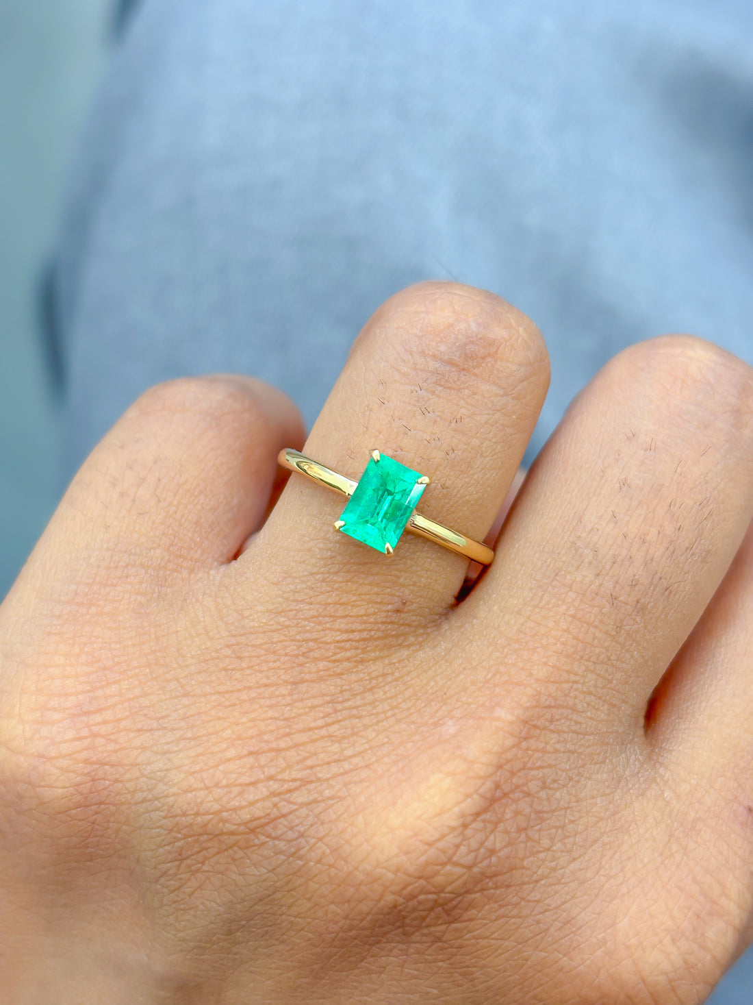 JPRG-4088/10010 Colombian Emerald Ring | 18K