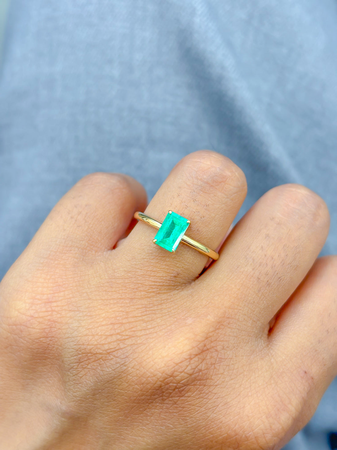 JPRG-4090/10012 Colombian Emerald Ring | 18K